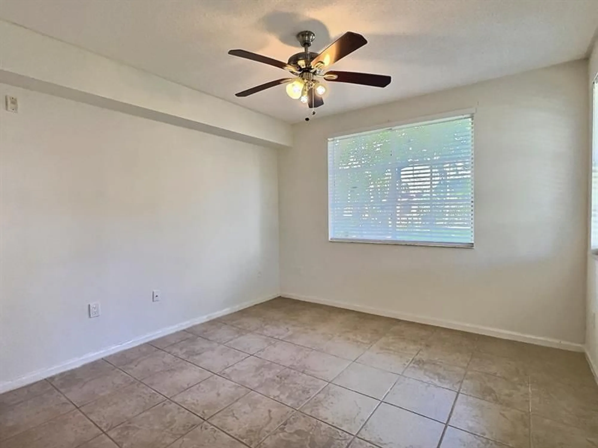 Property Slideshow image 25 of 35 | 7940 n nob hill rd 108, Tamarac, FL, 33321