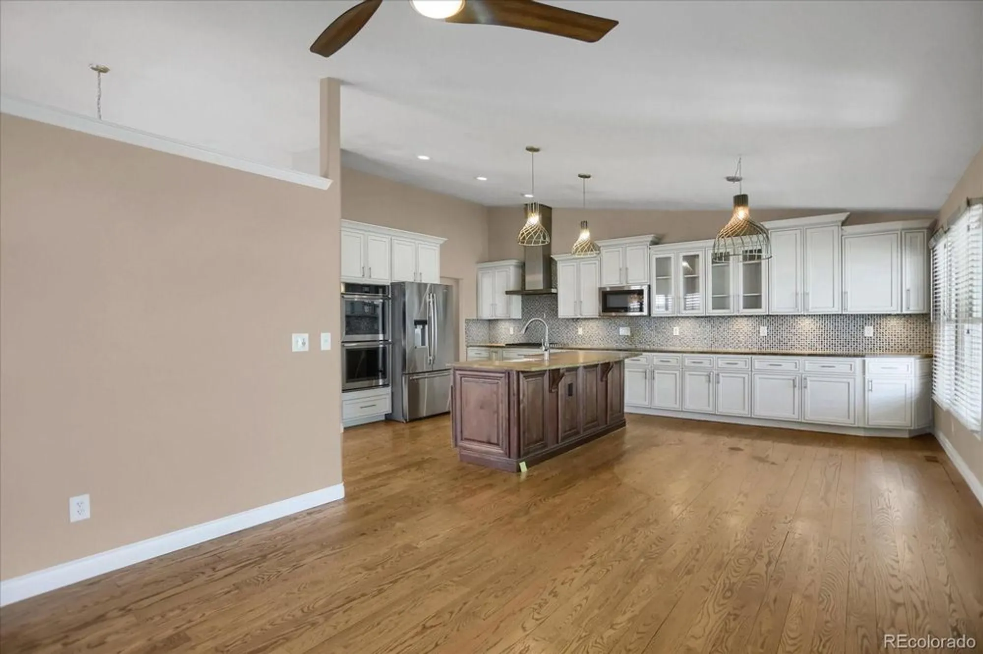 Property Slideshow image 11 of 36 | 8951 greenwich st, Highlands Ranch, CO, 80130