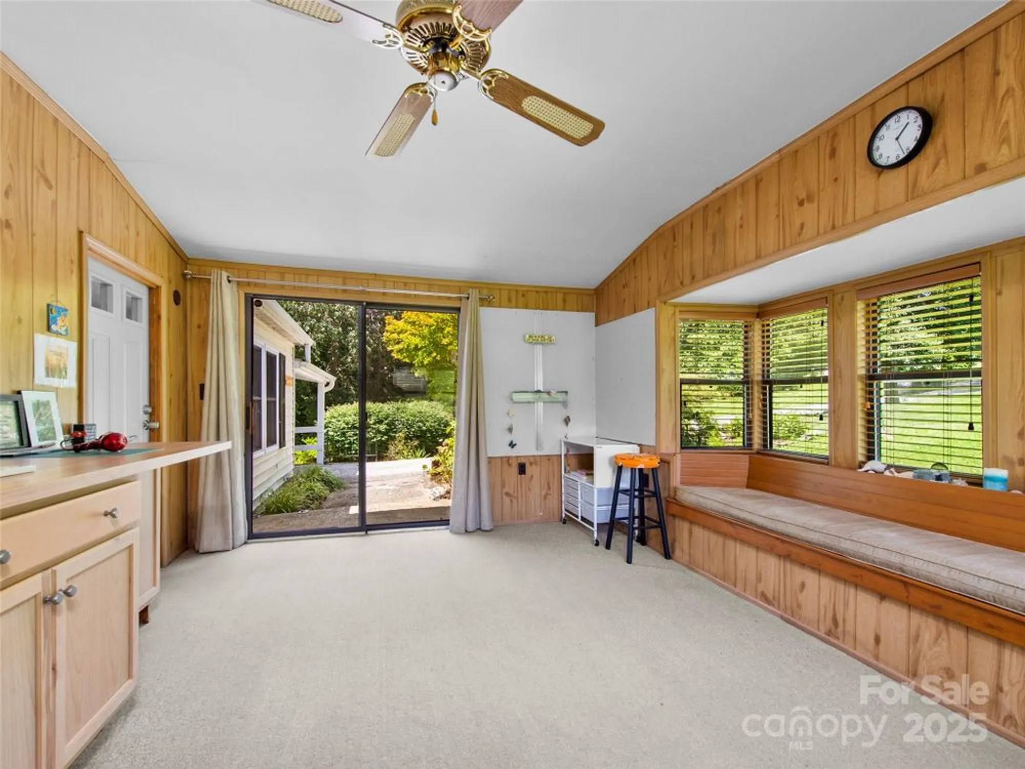Property Slideshow image 17 of 27 | 200 cranbrook cir, Hendersonville, NC, 28792