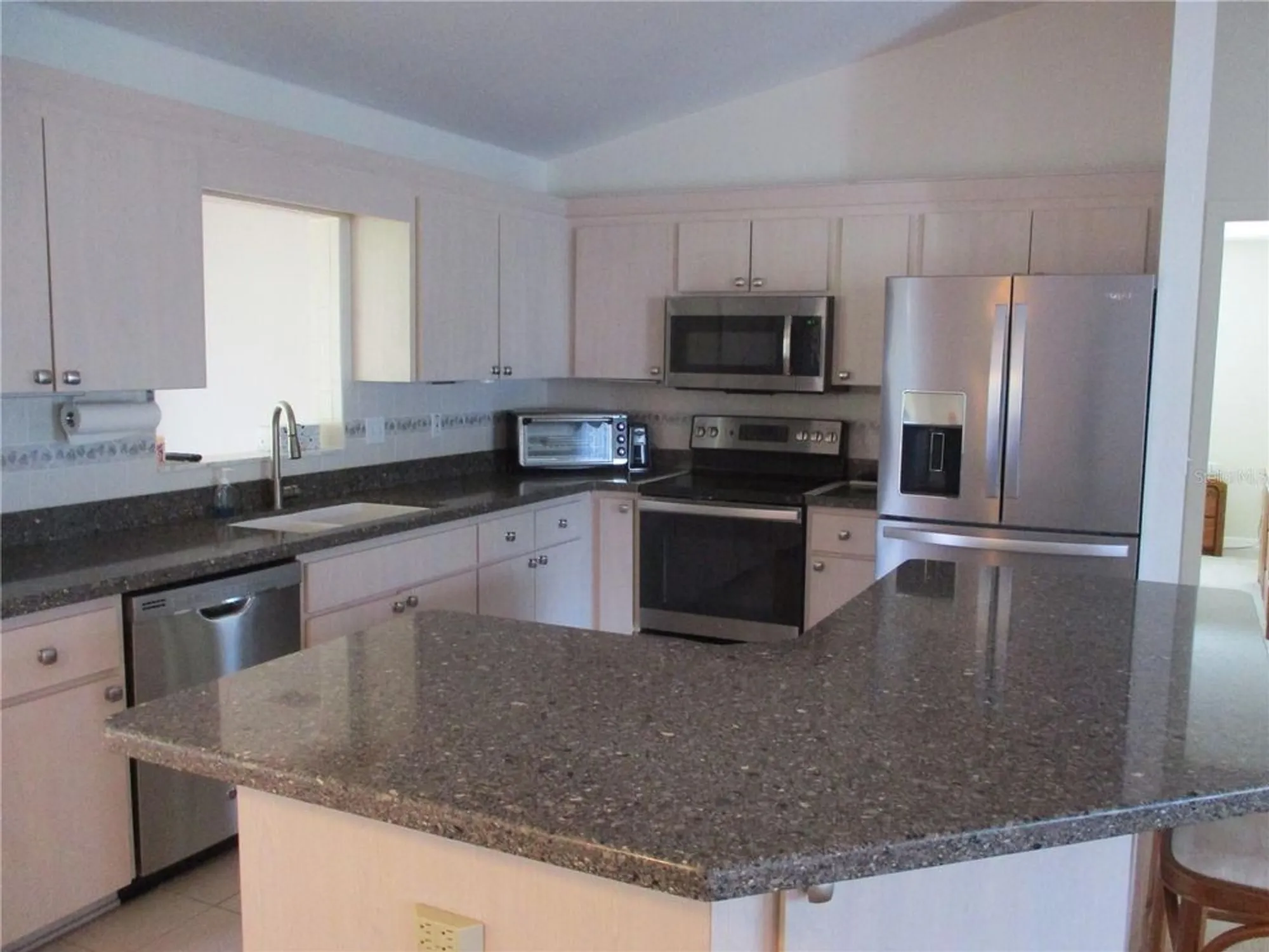 Property Slideshow image 7 of 89 | 14272 sw 112th cir, Dunnellon, FL, 34432