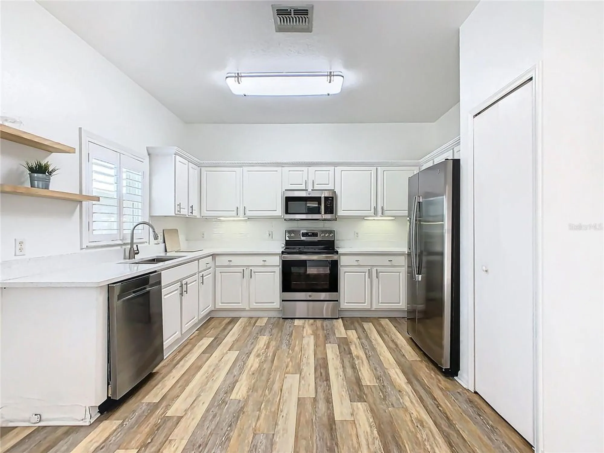 Property Slideshow image 22 of 80 | 243 new river dr, Kissimmee, FL, 34759