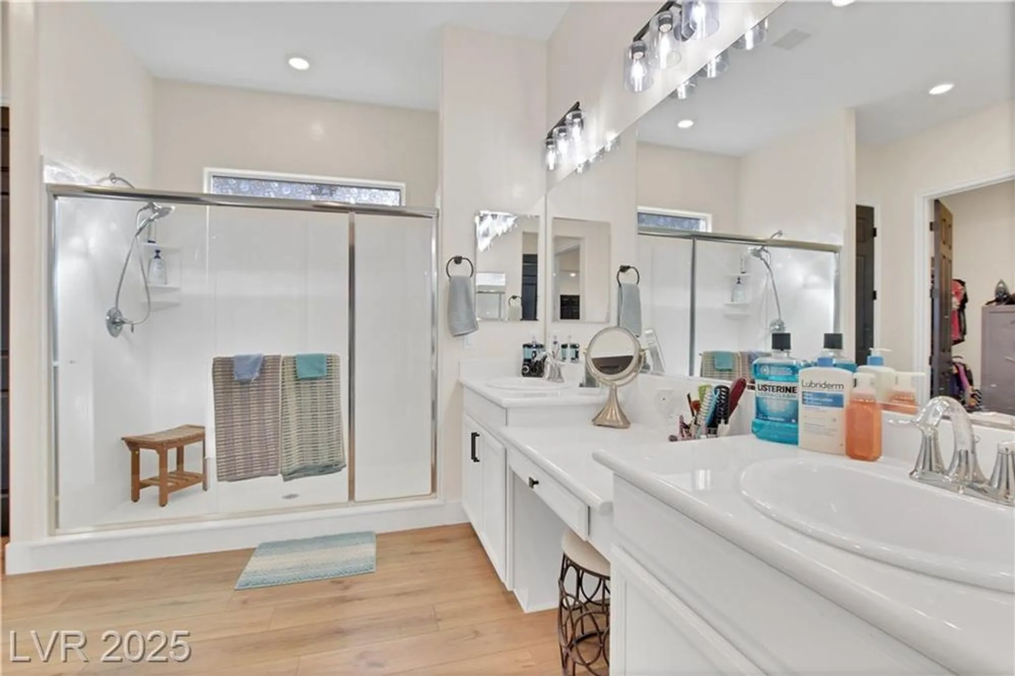 Property Slideshow image 20 of 30 | 677 look lively ct, Henderson, NV, 89011