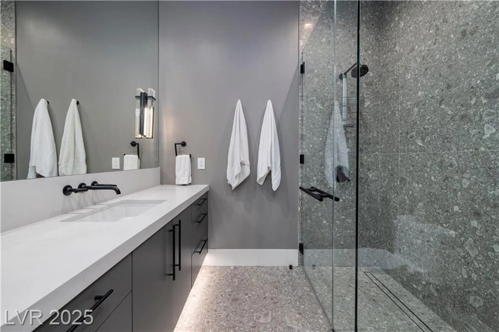 Property Slideshow image 21 of 32 | 10 sunrise beach cir, Henderson, NV, 89011