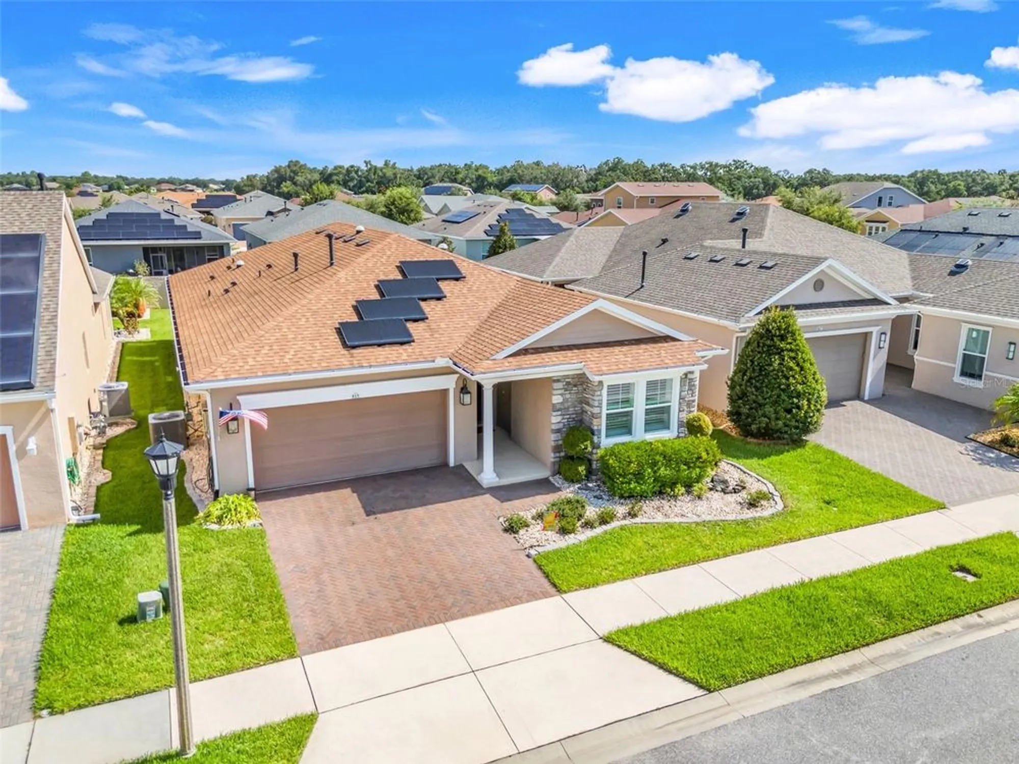 Property Slideshow image 2 of 52 | 815 hidden moss dr, Groveland, FL, 34736