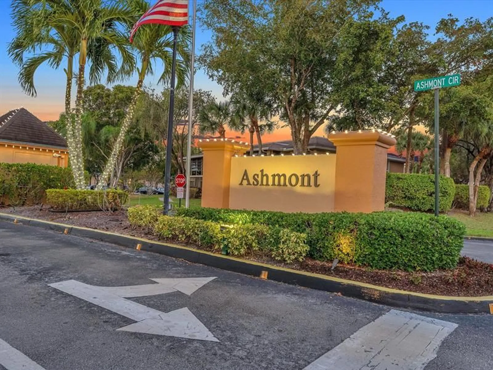 Property Slideshow image 1 of 39 | 7164 ashmont cir 204, Tamarac, FL, 33321