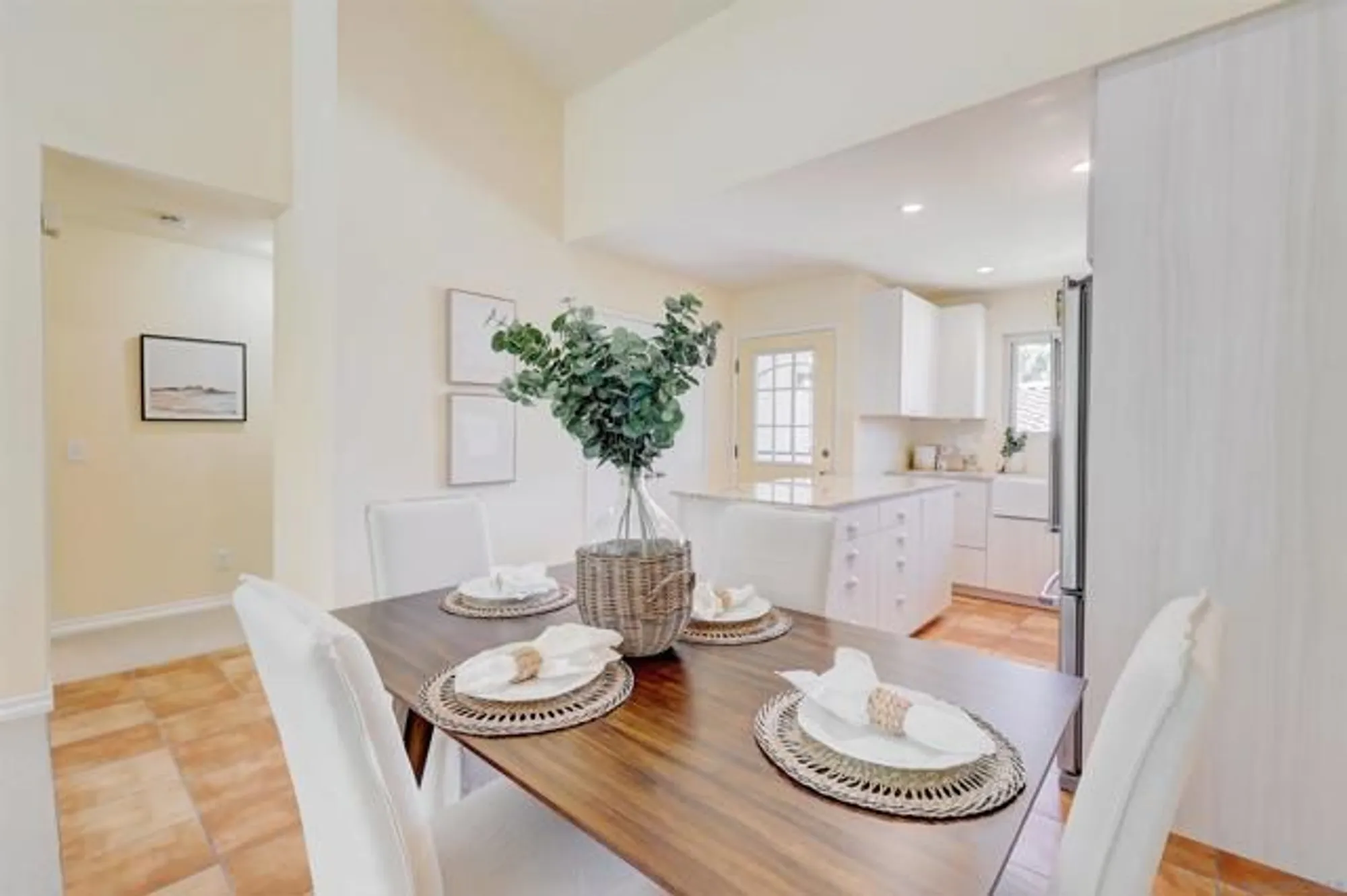 Property Slideshow image 23 of 48 | 1982 fairlee dr, Encinitas, CA, 92024