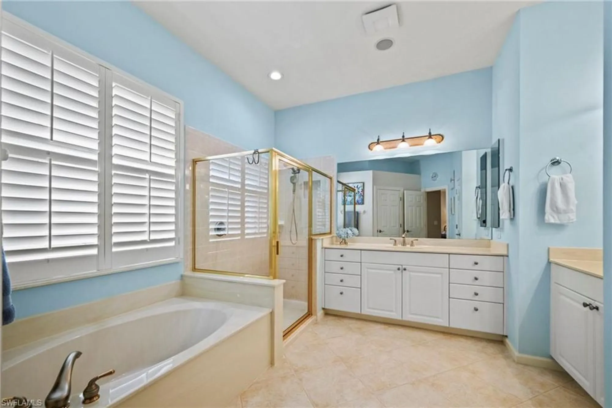 Property Slideshow image 17 of 38 | 20117 seadale ct, Estero, FL, 33928