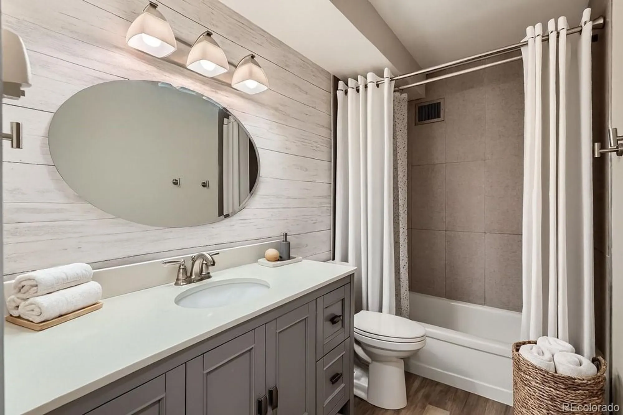 Property Slideshow image 7 of 19 | 9300 e center ave apt 3a, Denver, CO, 80247