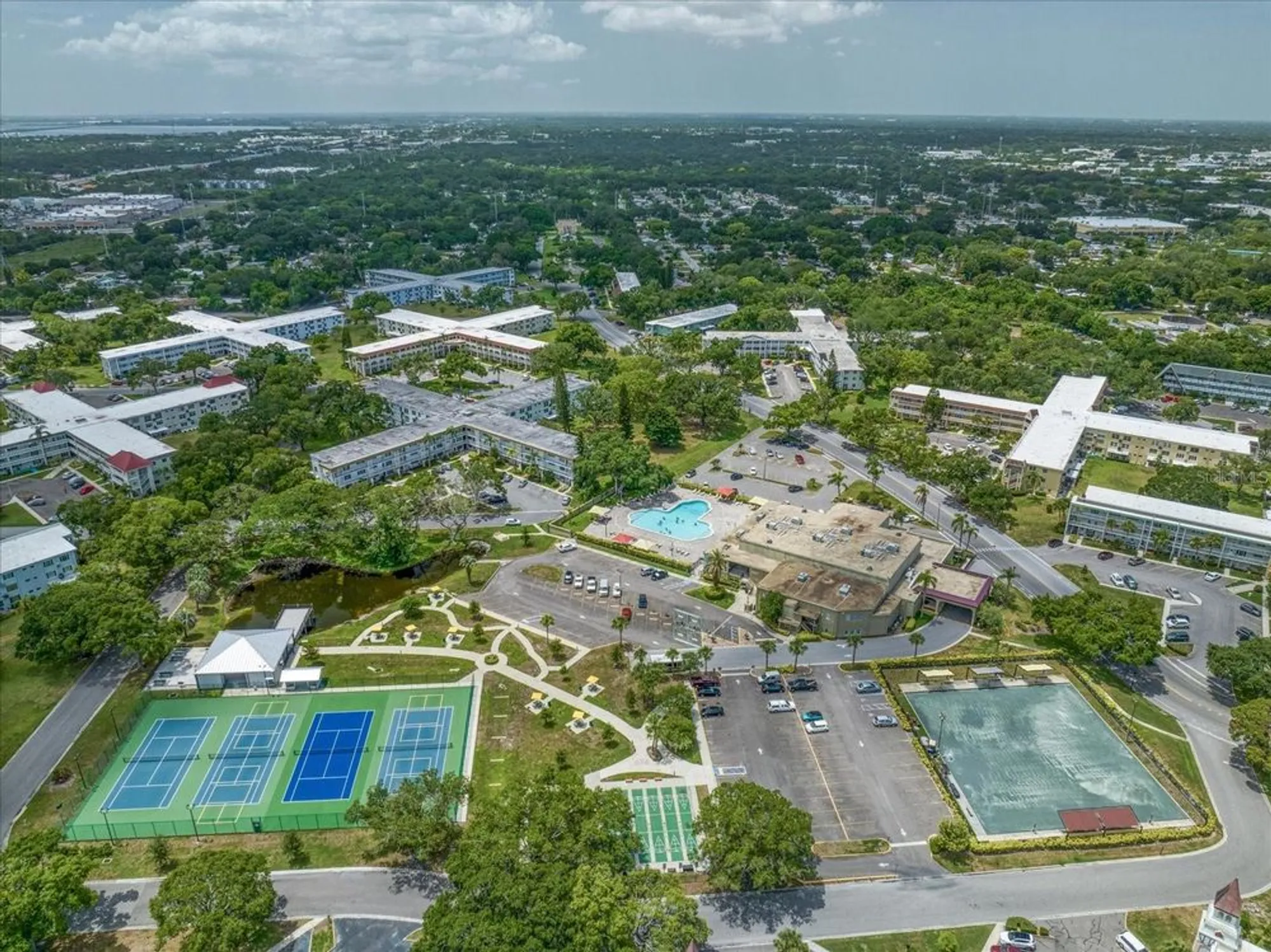 Property Slideshow image 21 of 34 | 2466 ecuadorian way 38, Clearwater, FL, 33763