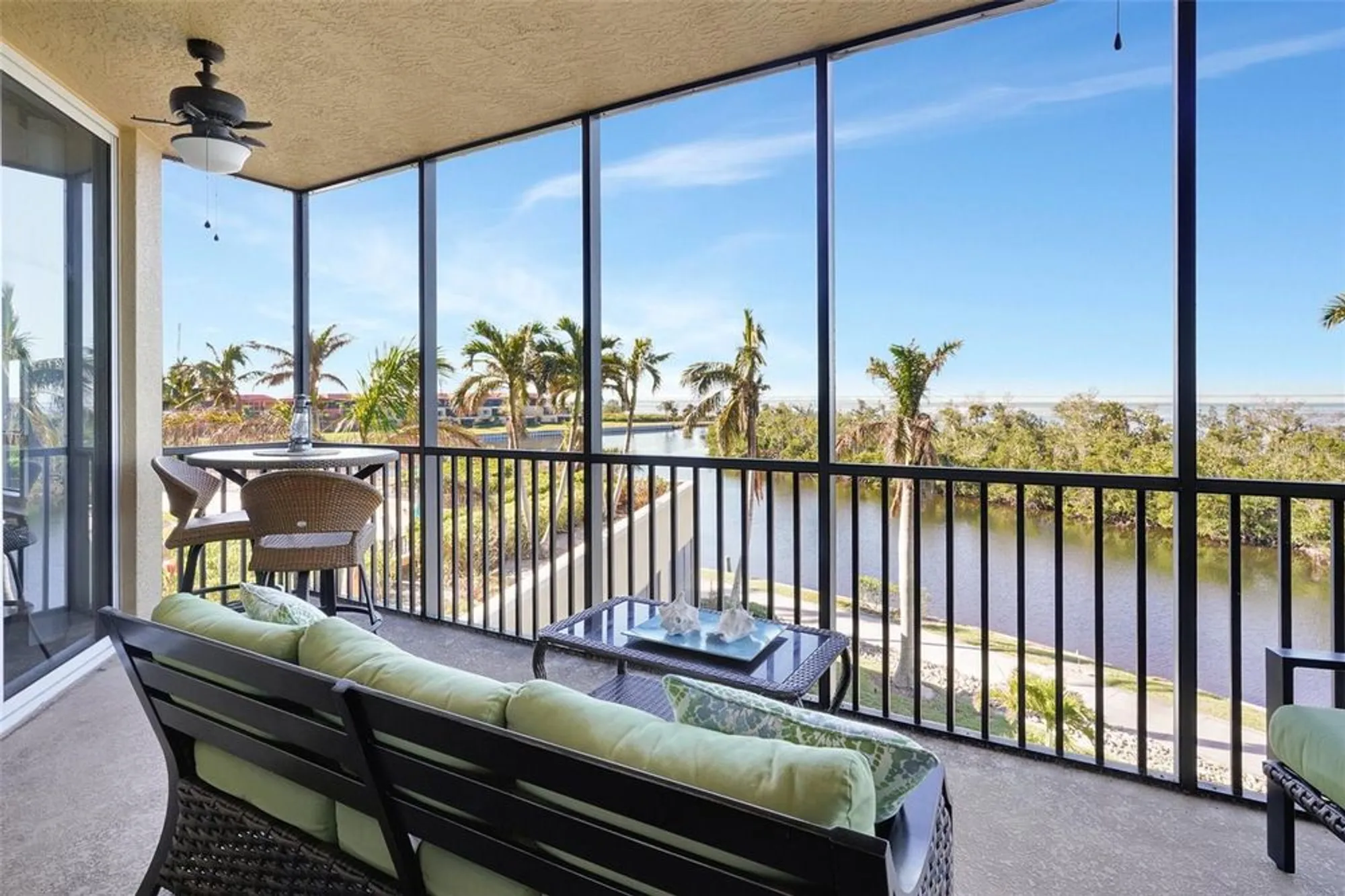 Property Slideshow image 38 of 71 | 3321 sunset key cir 204, Punta Gorda, FL, 33955