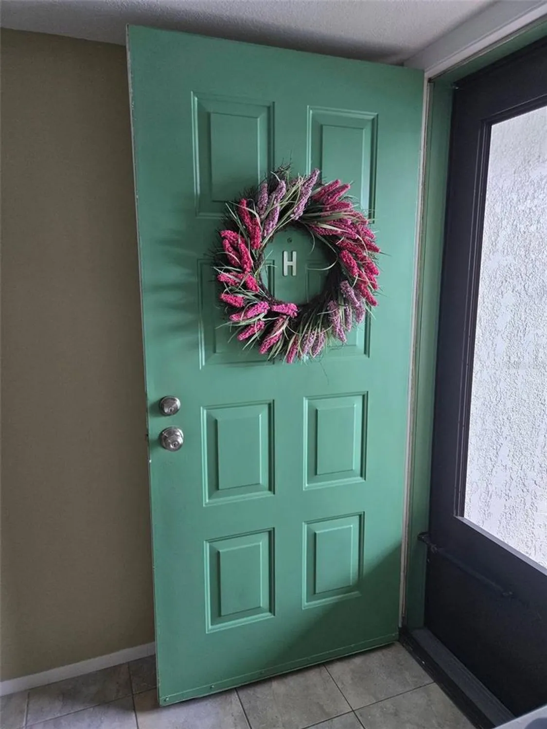 Property Slideshow image 14 of 47 | 2561 royal pines cir # 14h, Clearwater, FL, 33763