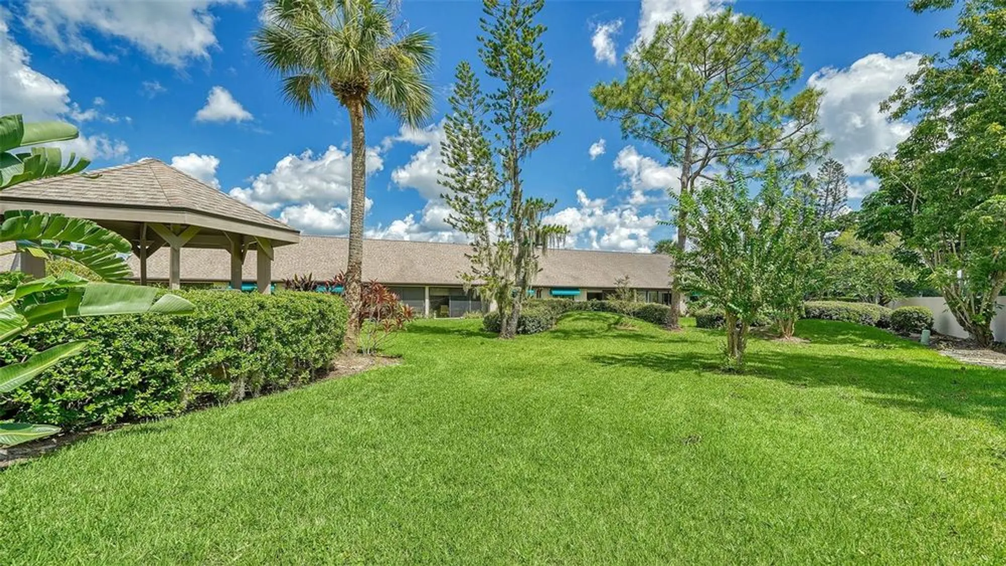 Property Slideshow image 39 of 59 | 5956 clubside dr # 7651, Sarasota, FL, 34243