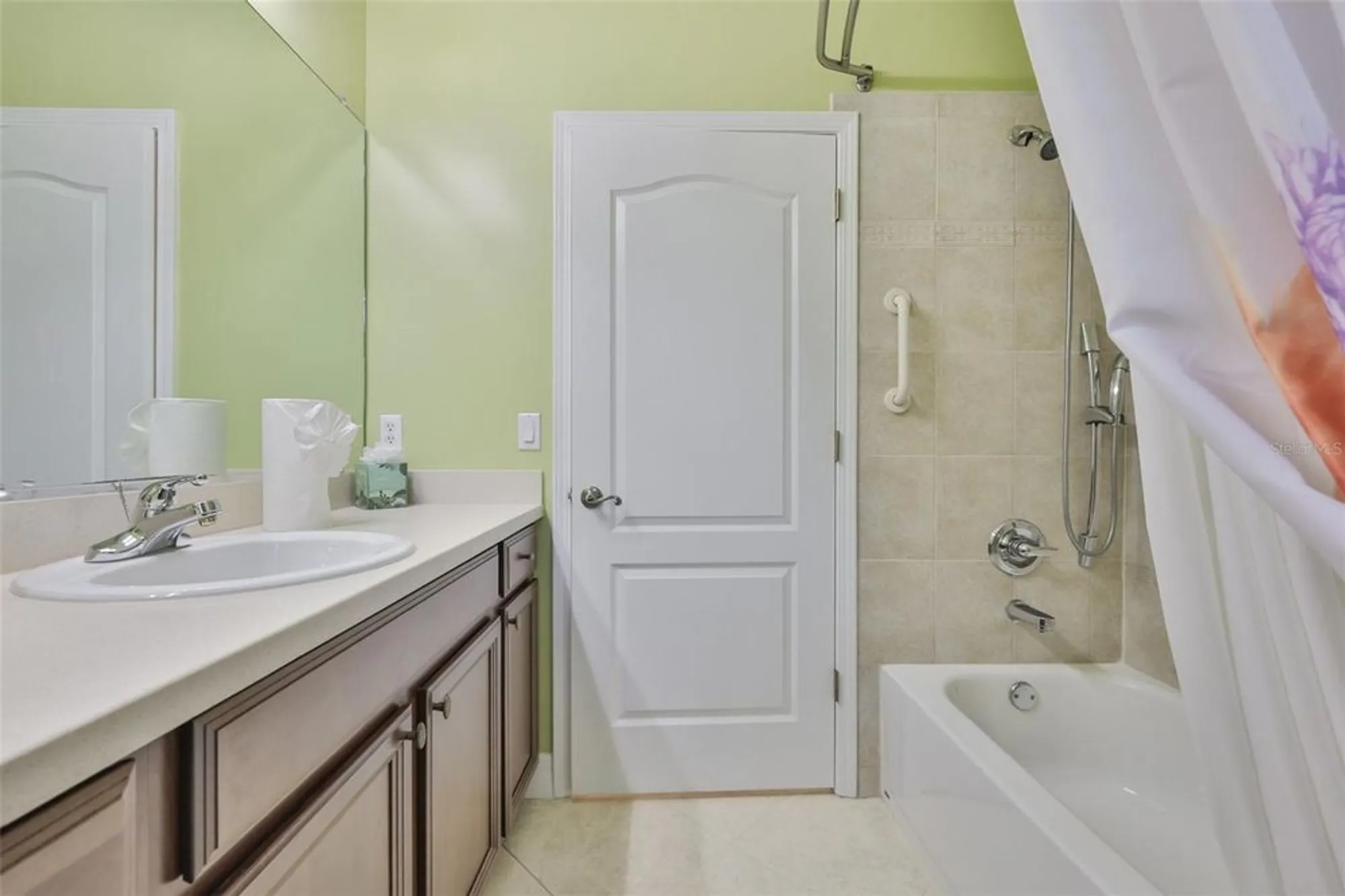 Property Slideshow image 30 of 48 | 327 noble faire dr, Sun City Center, FL, 33573