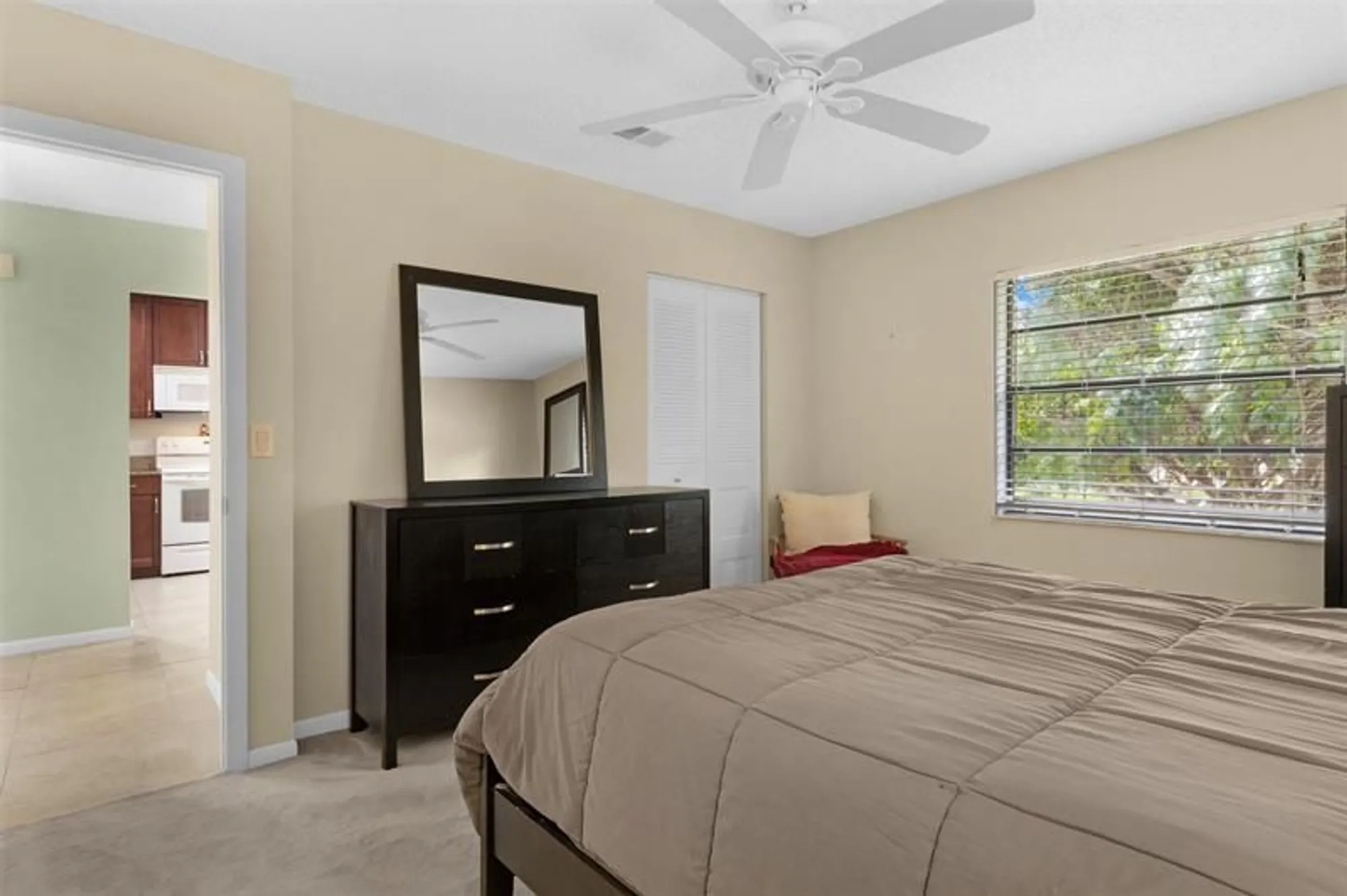 Property Slideshow image 14 of 32 | 21662 arriba real apt 44h, Boca Raton, FL, 33433