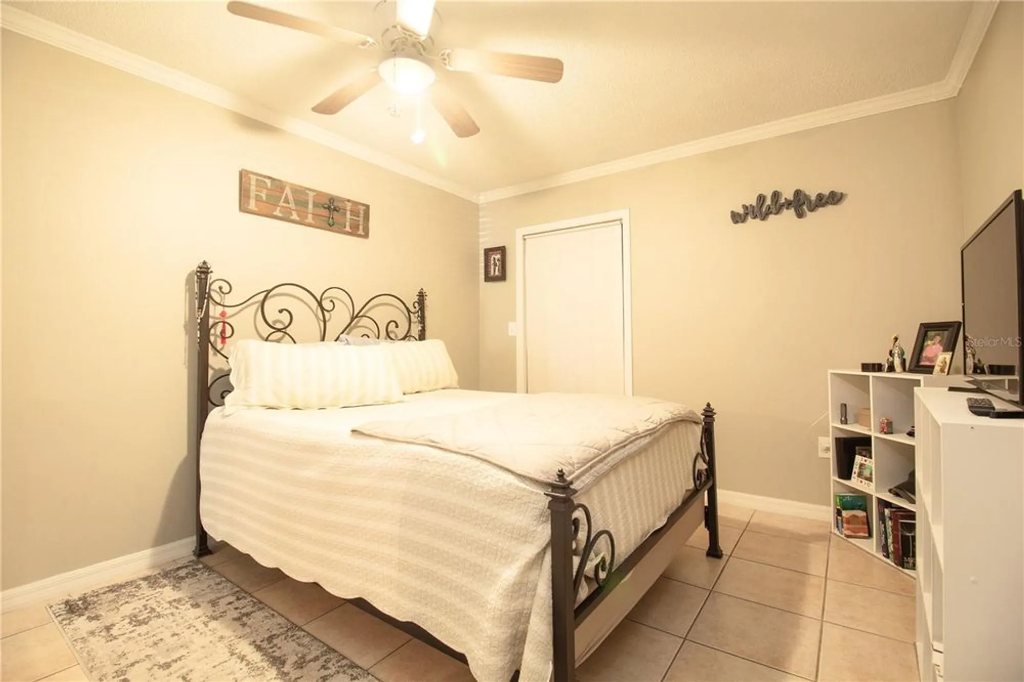 Property Slideshow image 11 of 25 | 5530 80th st n unit c201, St Petersburg, FL, 33709
