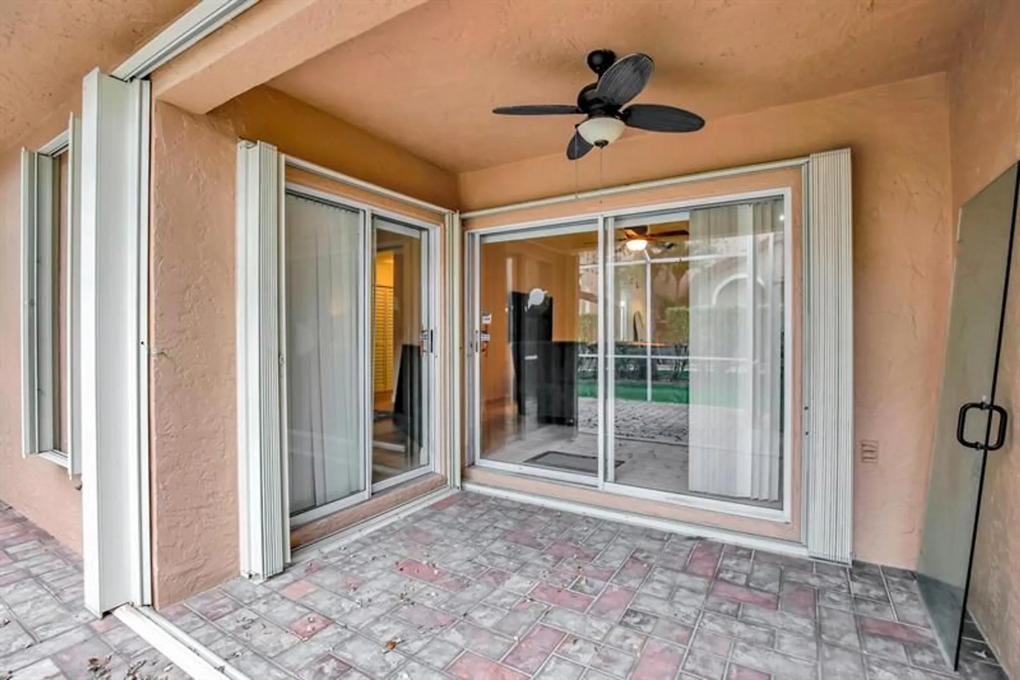 Property Slideshow image 35 of 41 | 9720 malvern dr, Tamarac, FL, 33321