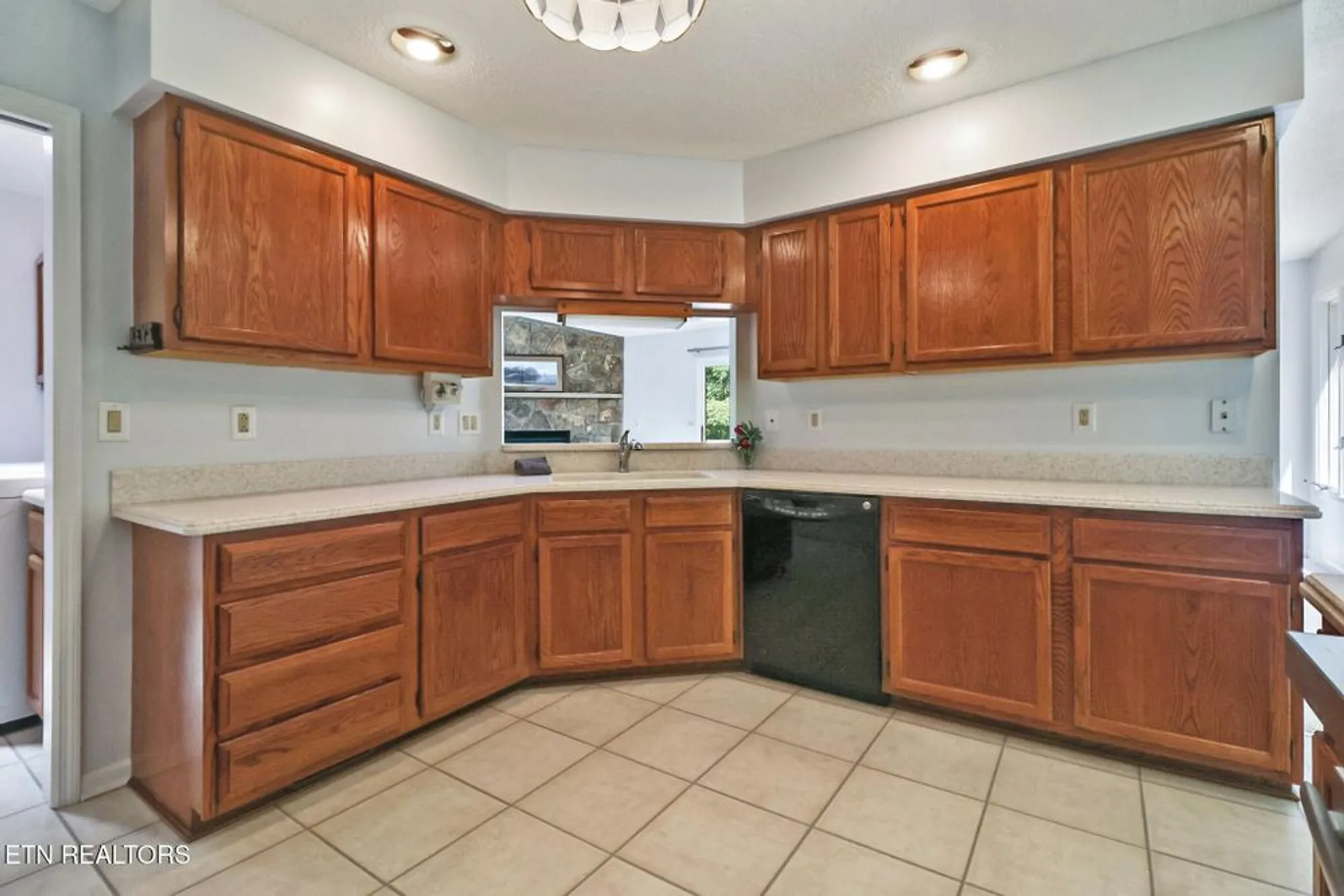 Property Slideshow image 17 of 45 | 116 rolling green dr, Crossville, TN, 38558