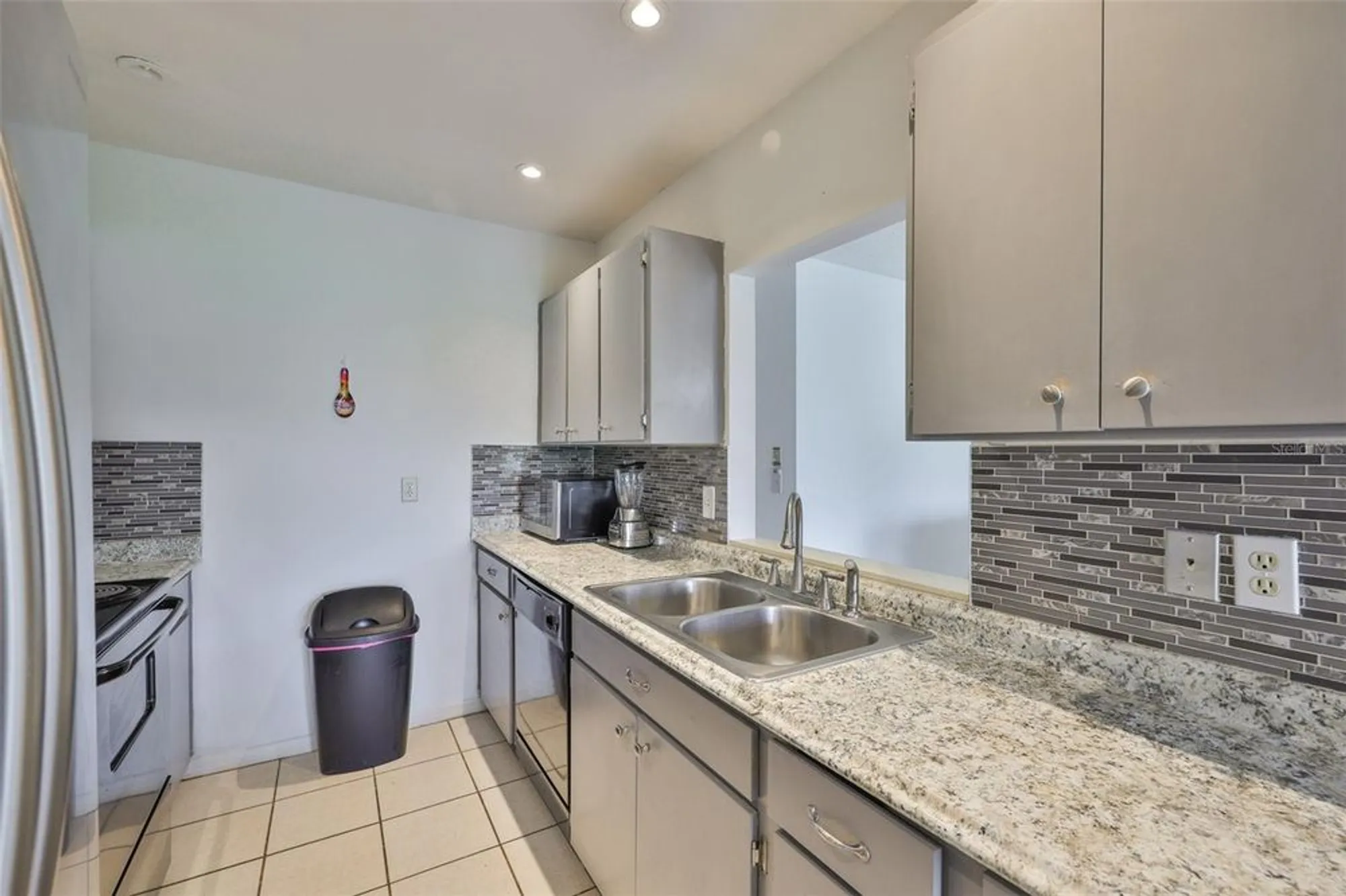 Property Slideshow image 26 of 64 | 2347 gainesborough loop # 2347, Sun City Center, FL, 33573