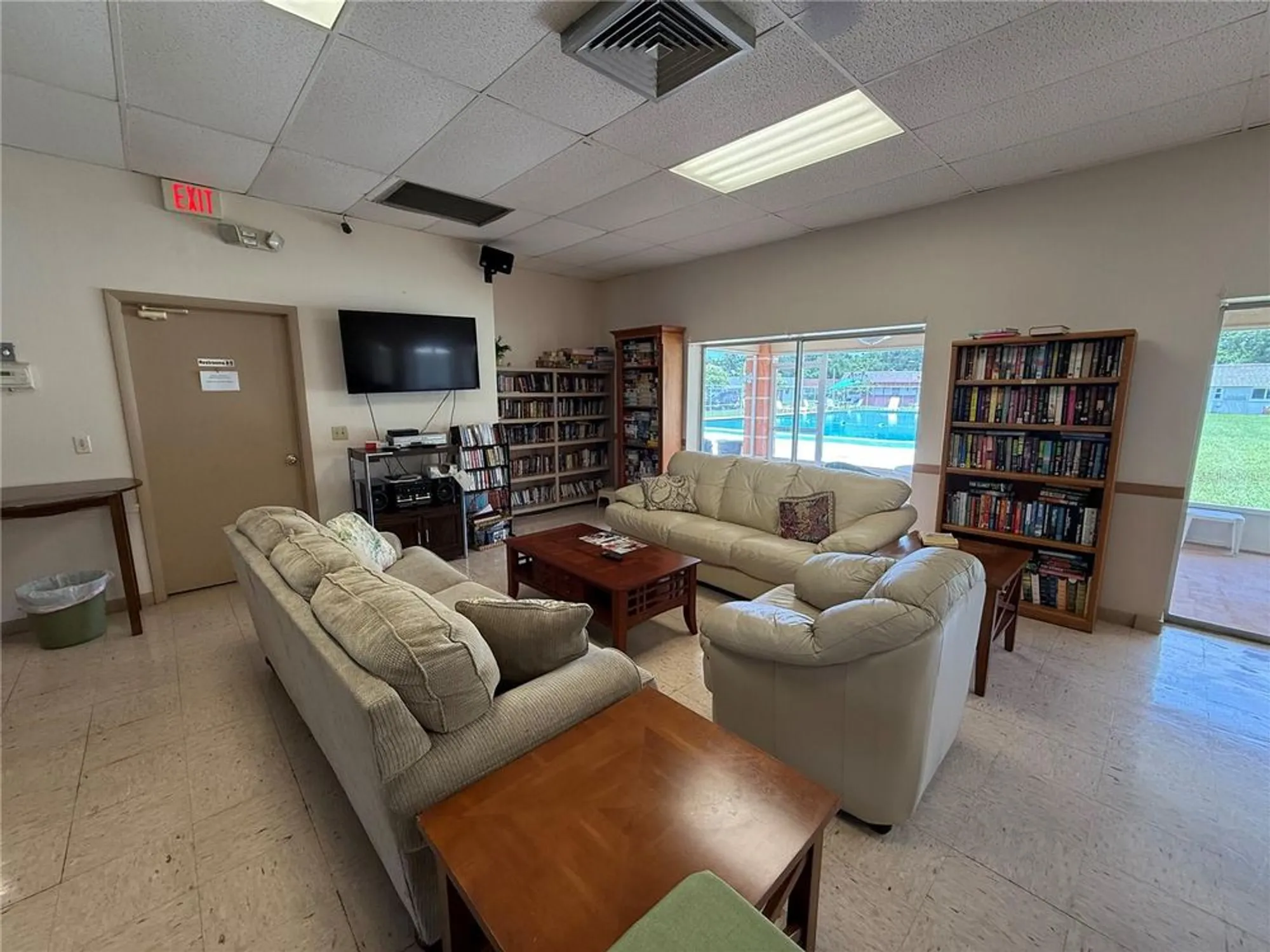 Property Slideshow image 35 of 42 | 8215 burgundy dr n # 8215, Pinellas Park, FL, 33781