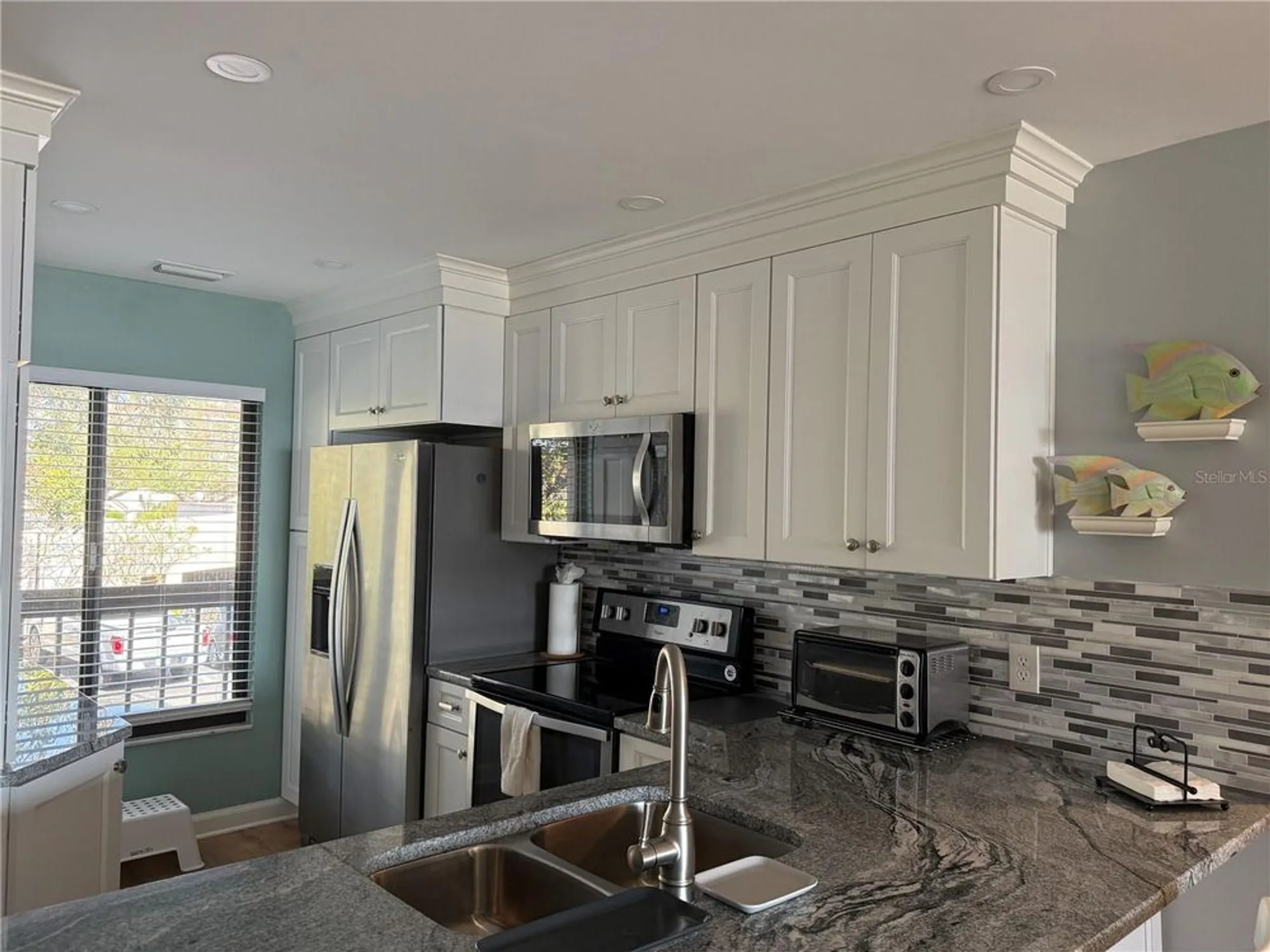 Property Slideshow image 10 of 35 | 6268 palma del mar blvd s apt 215, St Petersburg, FL, 33715