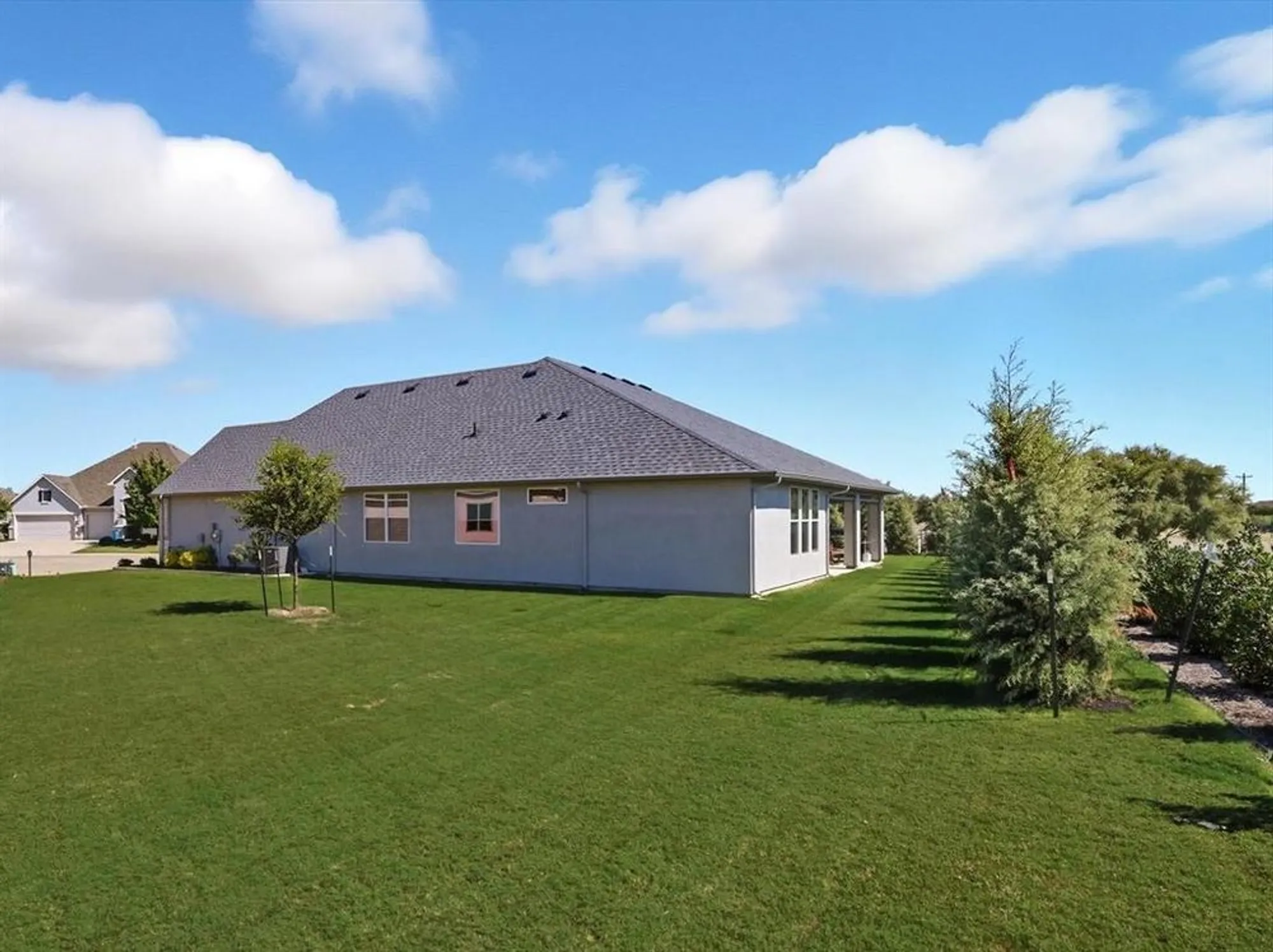 Property Slideshow image 31 of 35 | 10008 baywood ct, Denton, TX, 76207