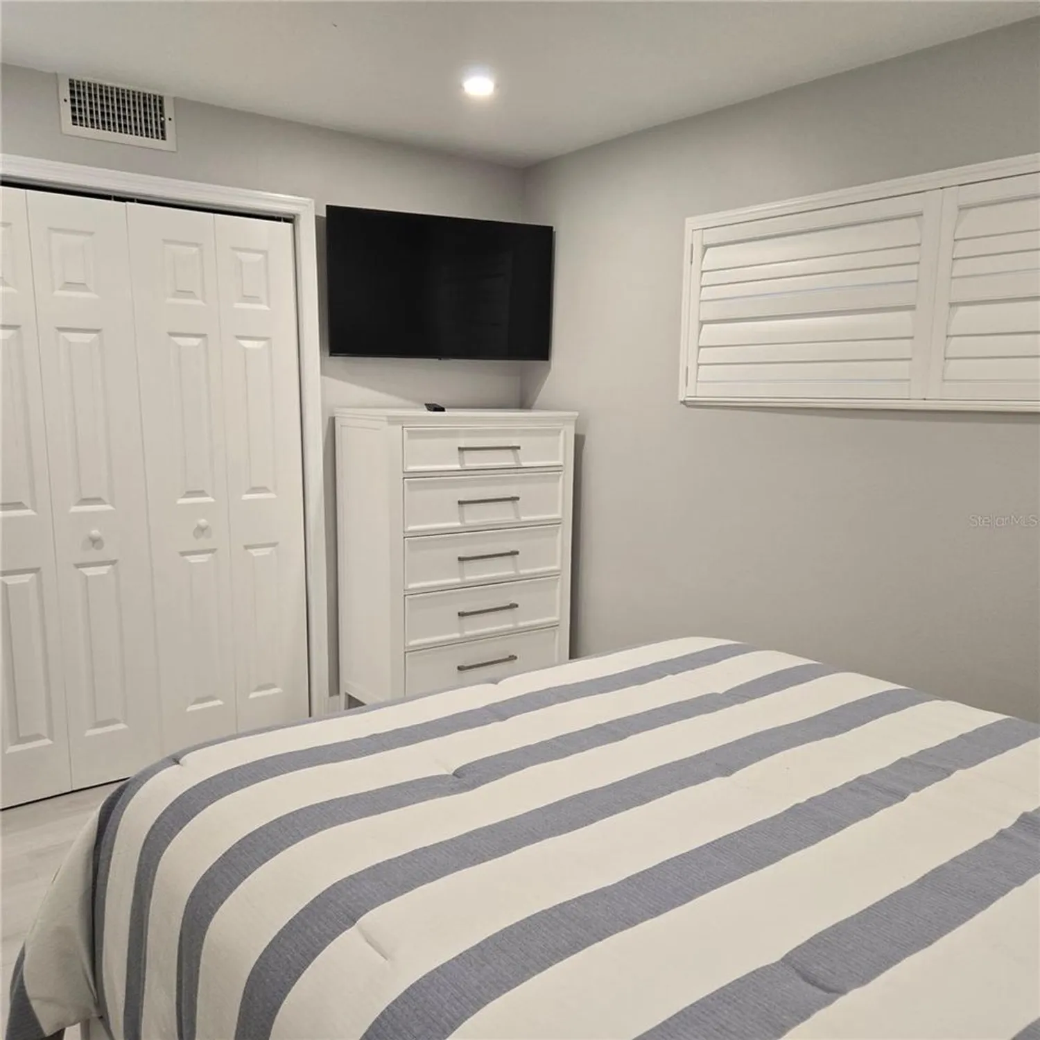 Property Slideshow image 36 of 60 | 1350 n portofino dr apt 108, Sarasota, FL, 34242
