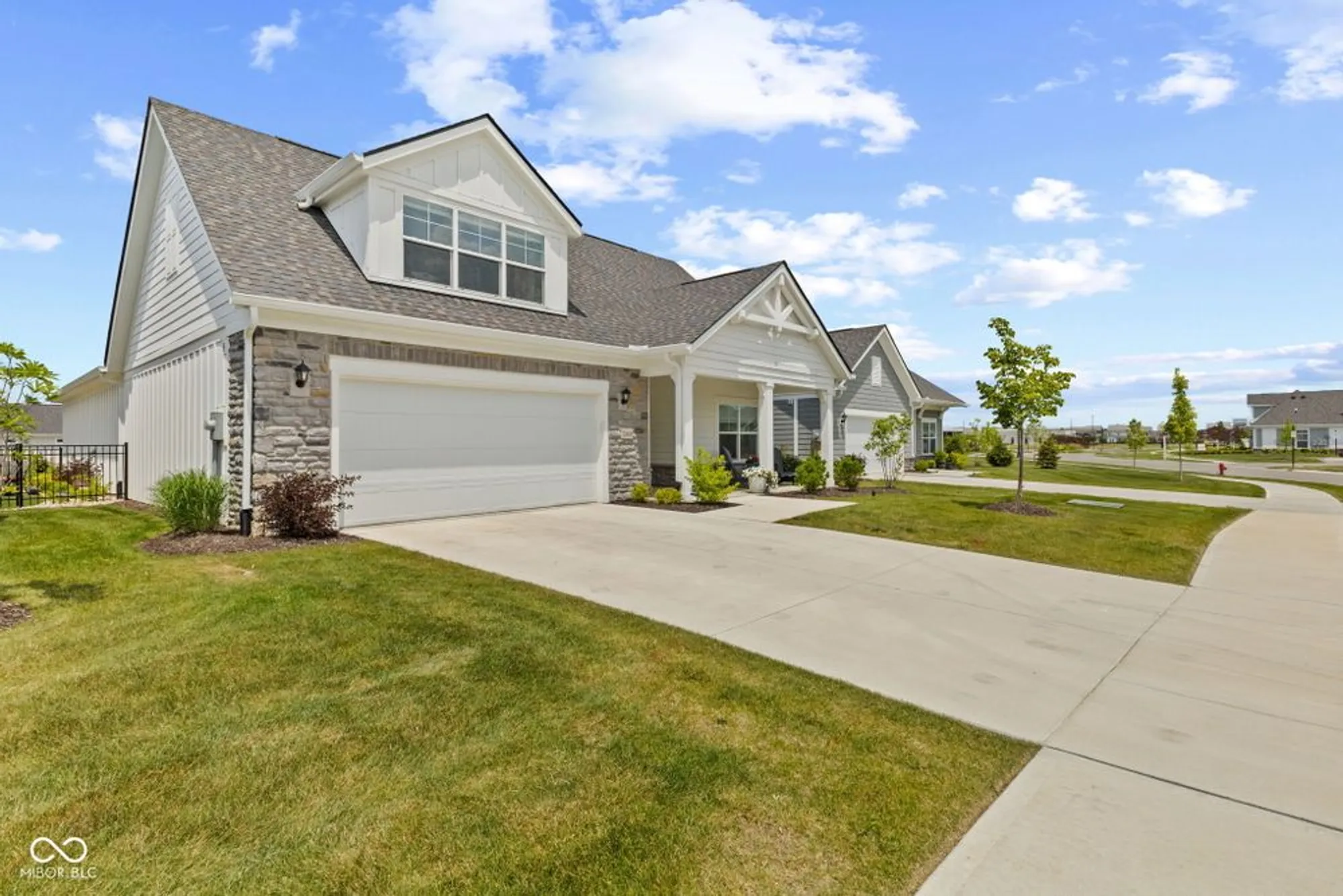 Property Slideshow image 1 of 55 | 2460 collins dr, Westfield, IN, 46074
