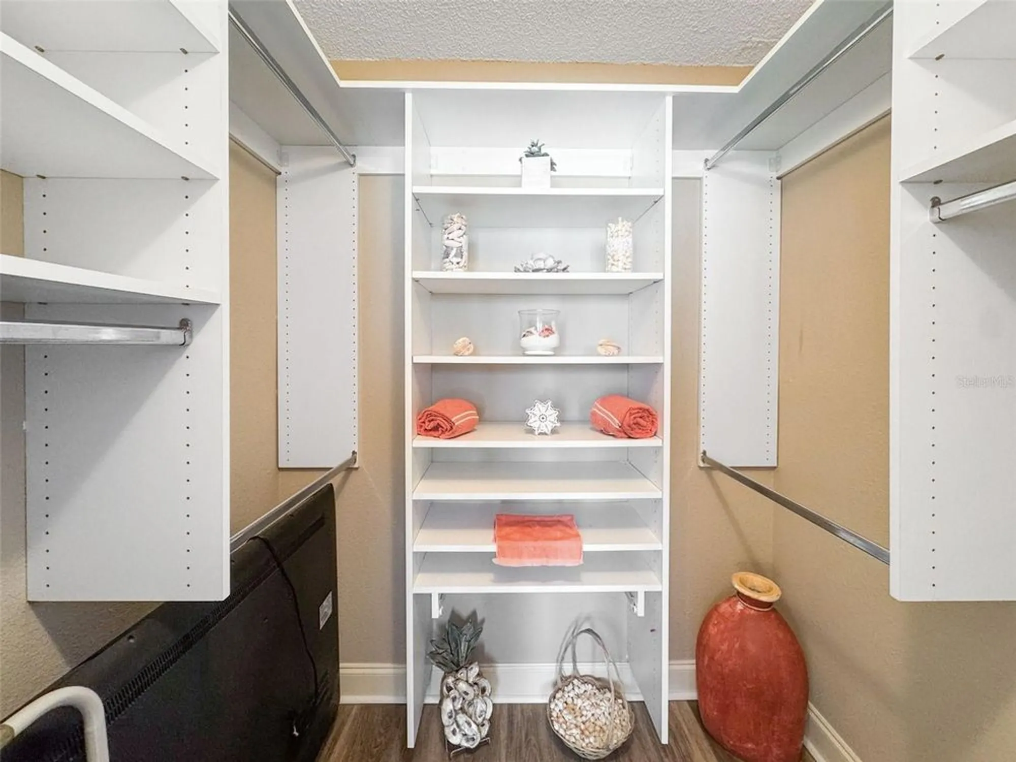 Property Slideshow image 27 of 58 | 18304 gulf blvd 217, Redington Shores, FL, 33708