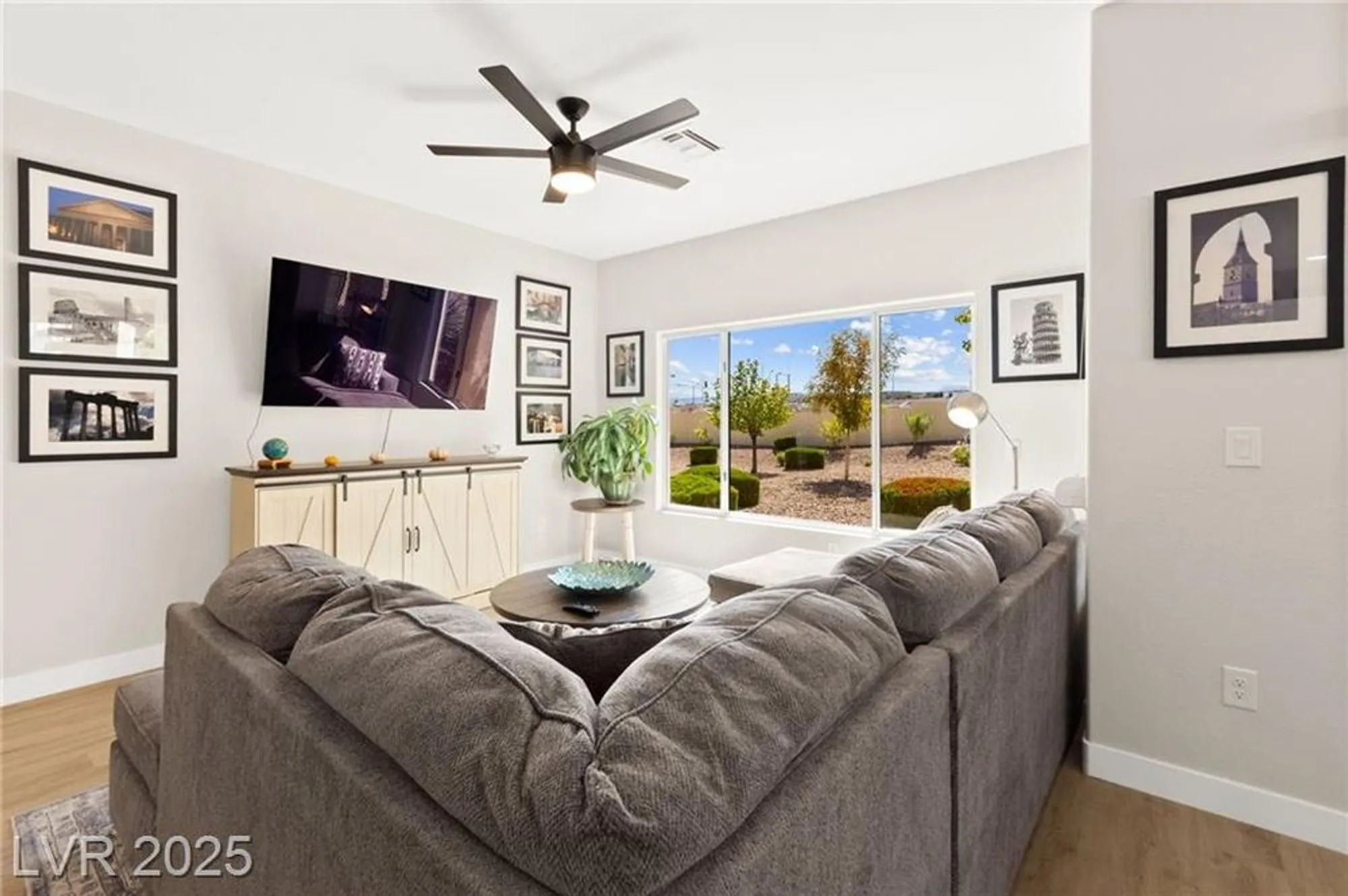Property Slideshow image 11 of 36 | 11025 mission lakes ave, Las Vegas, NV, 89134
