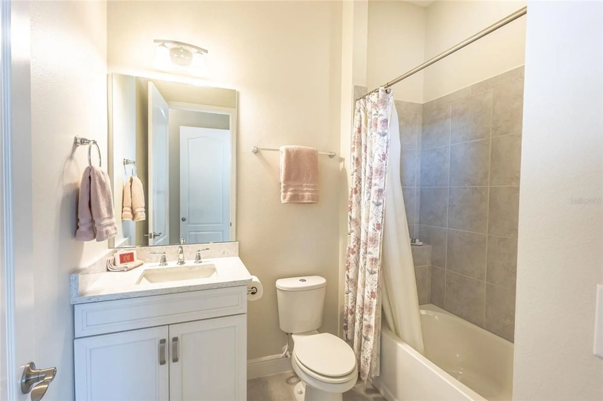Property Slideshow image 28 of 88 | 2606 meadowedge loop, Saint Cloud, FL, 34772
