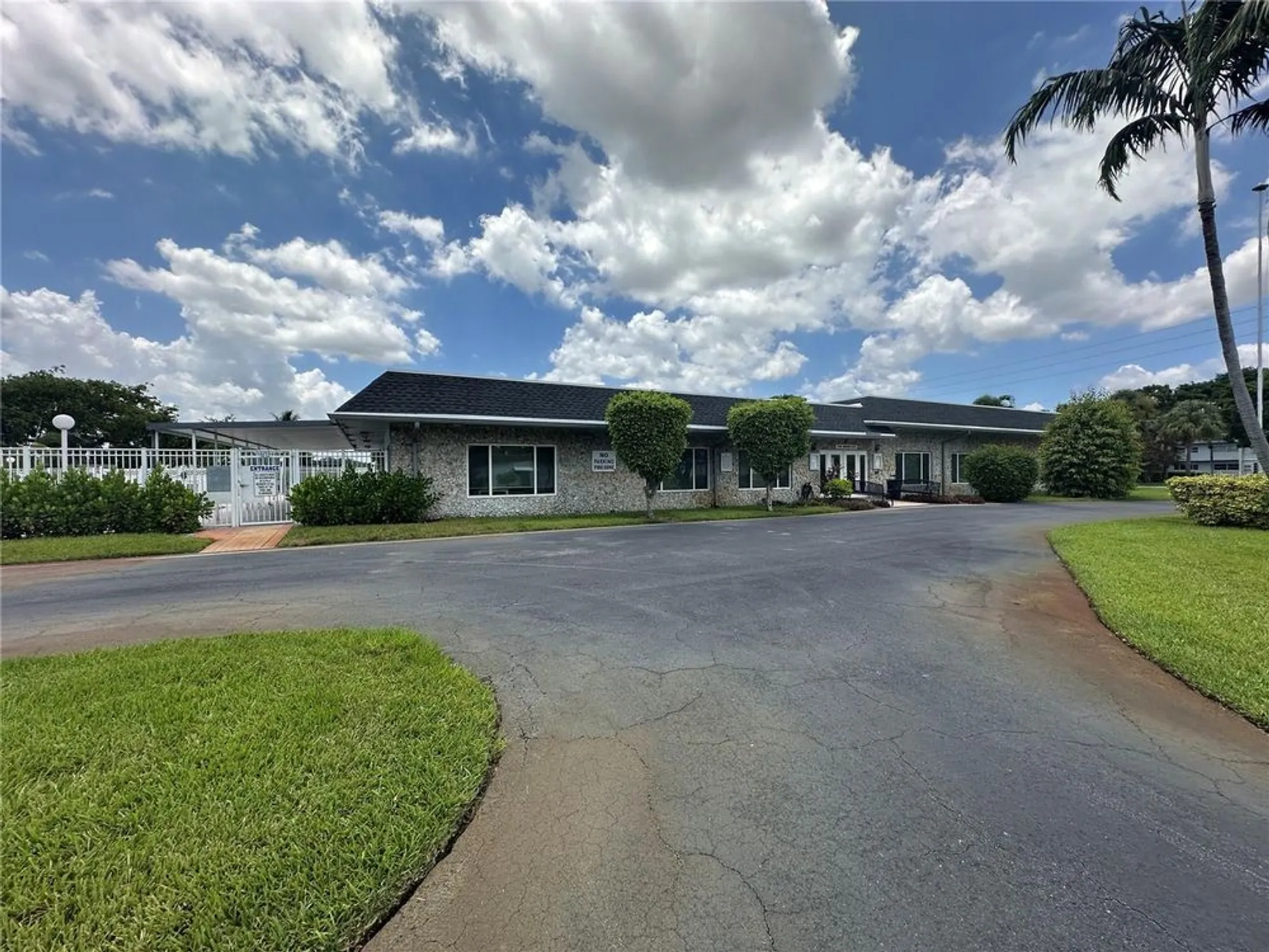 Property Slideshow image 40 of 57 | 735 nw 73rd ter, Margate, FL, 33063