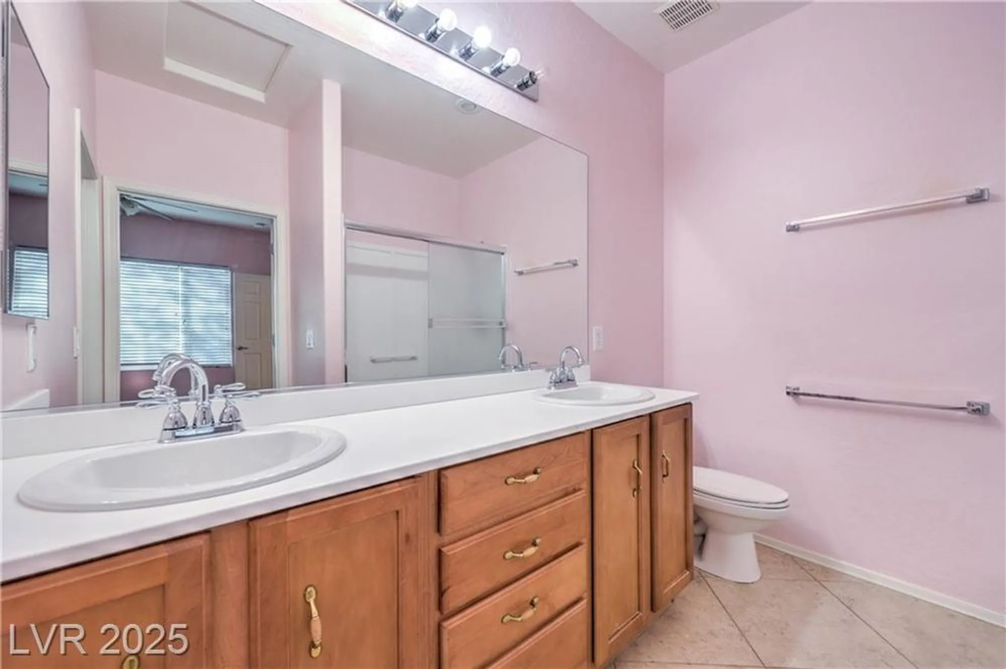 Property Slideshow image 15 of 49 | 2451 shore bird ave, North Las Vegas, NV, 89084