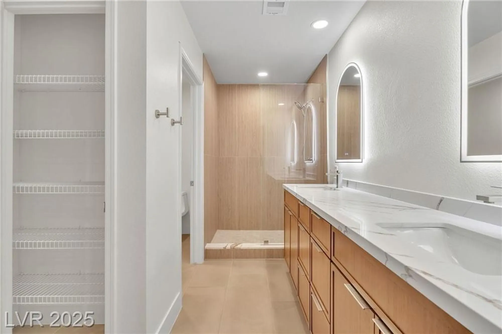 Property Slideshow image 36 of 61 | 8537 glenmount dr, Las Vegas, NV, 89134