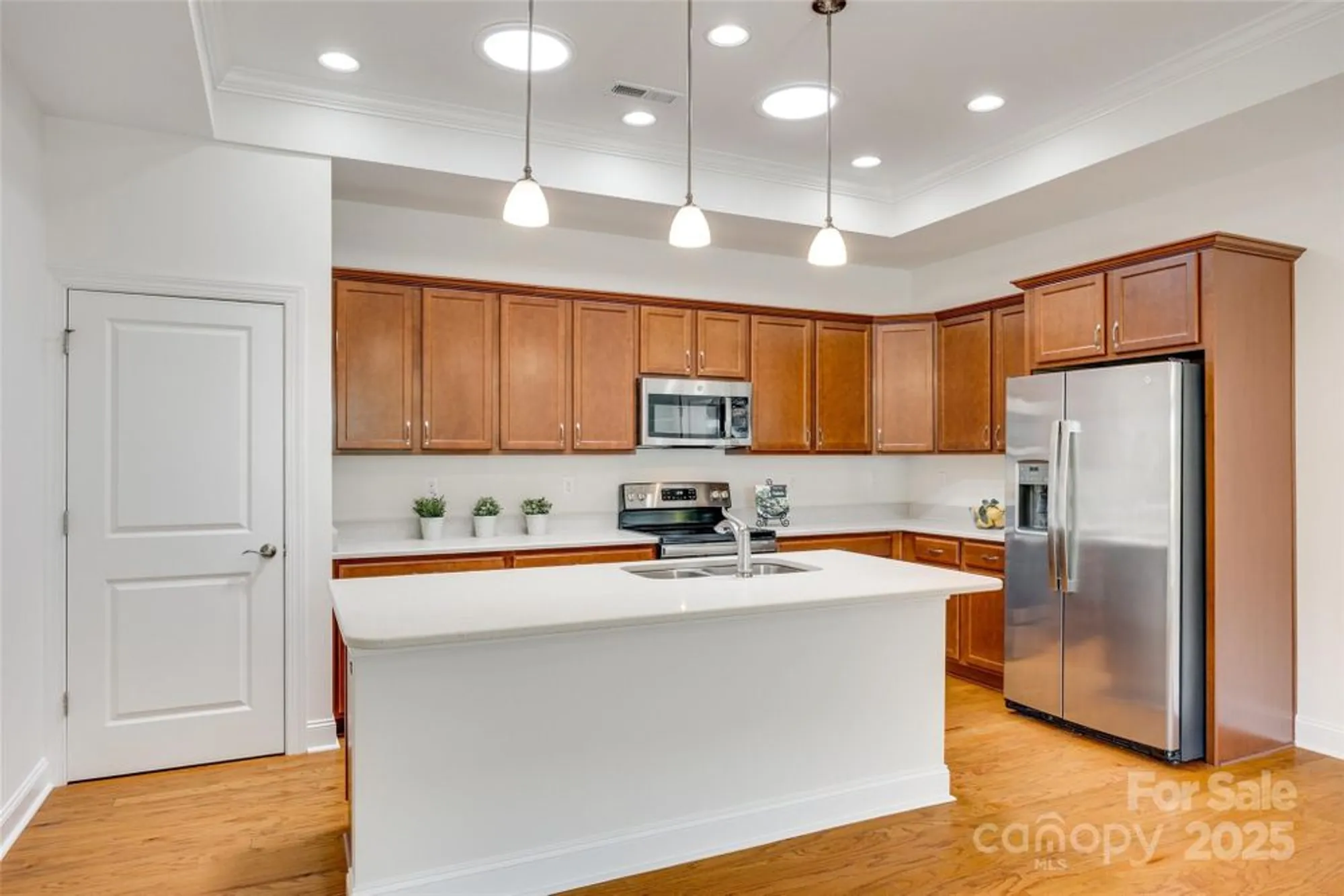 Property Slideshow image 7 of 32 | 2261 lincolnshire ln, Waxhaw, NC, 28173