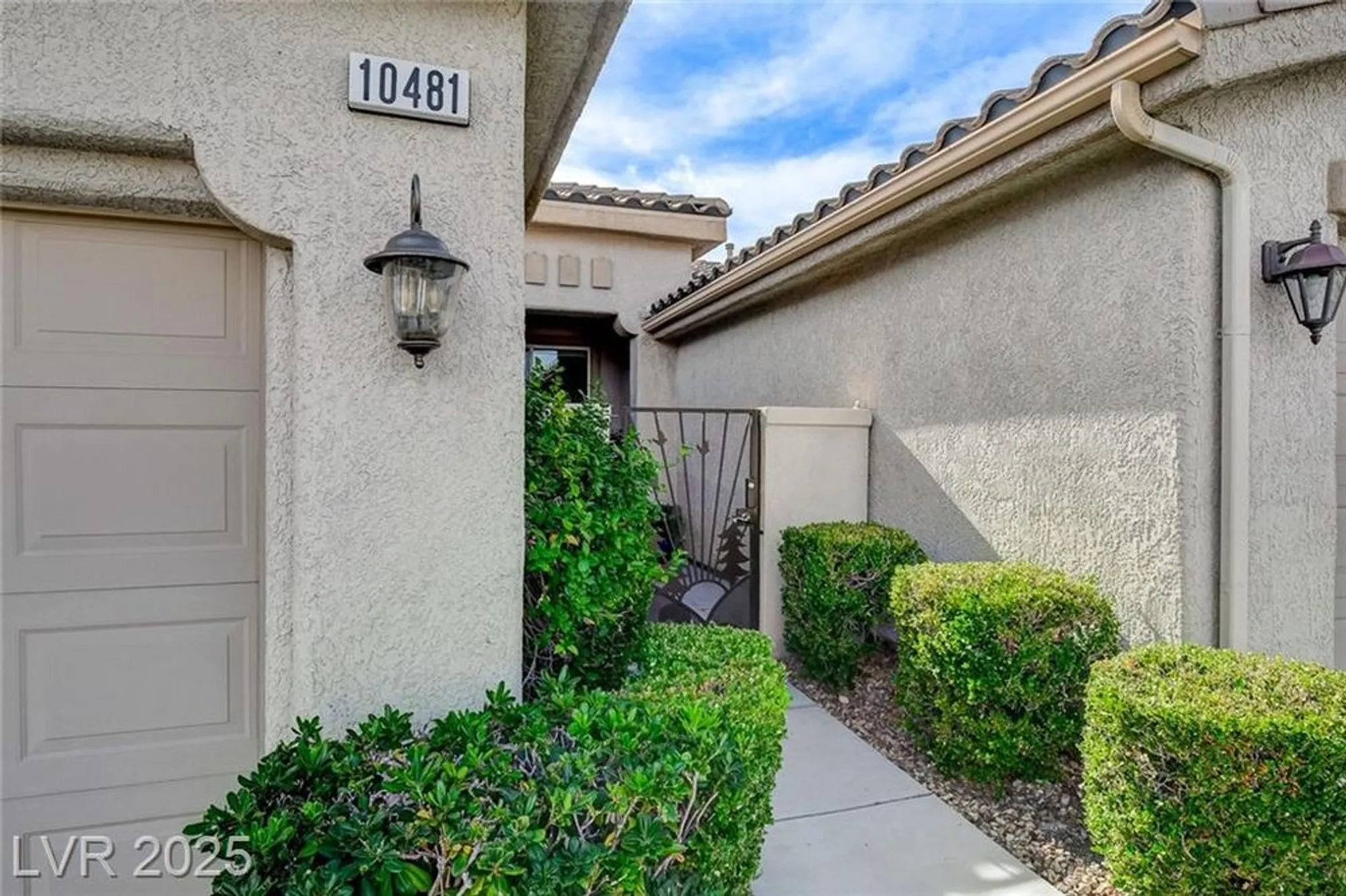 Property Slideshow image 2 of 41 | 10481 premia pl, Las Vegas, NV, 89135
