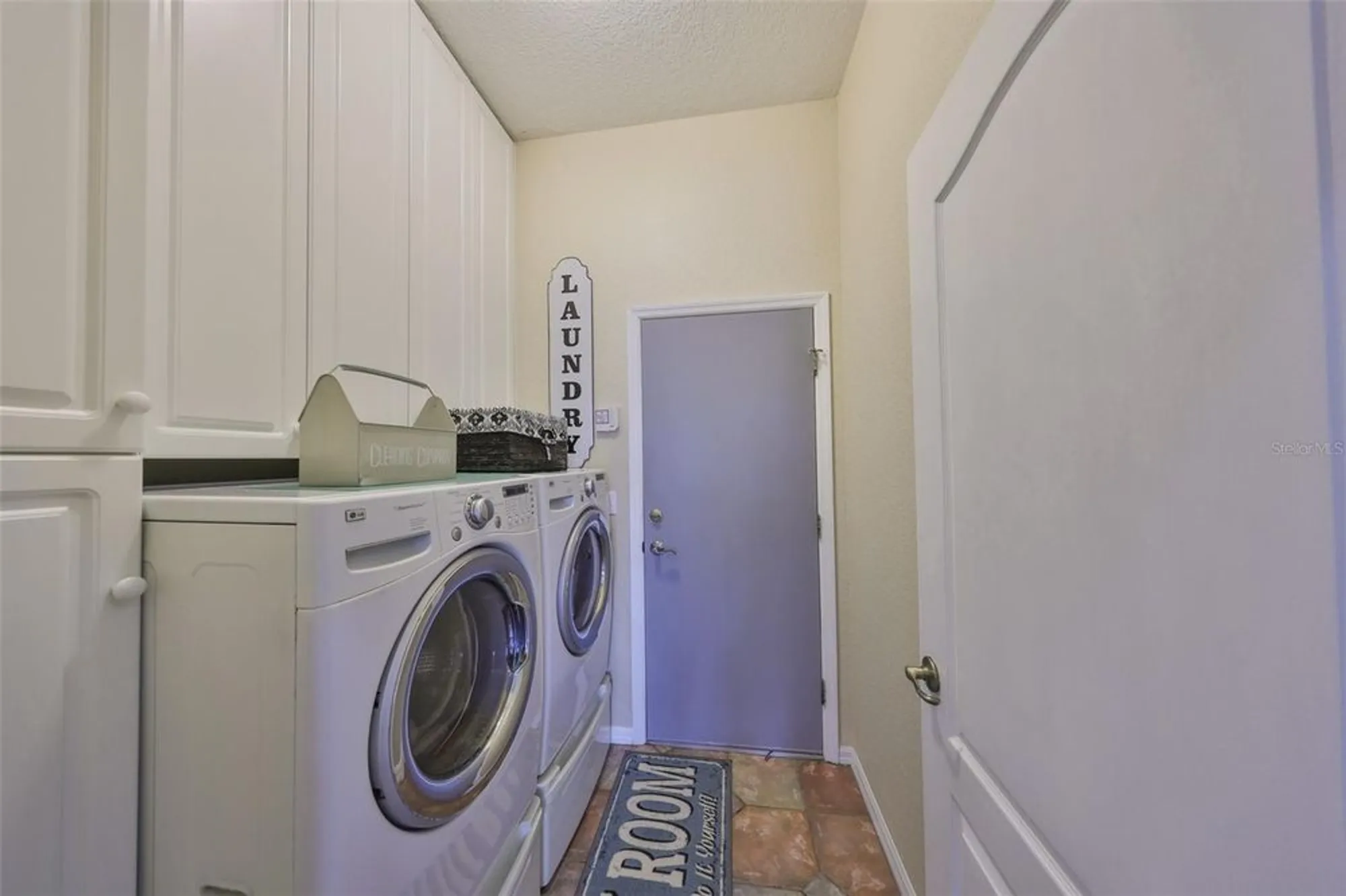 Property Slideshow image 20 of 51 | 1123 signature dr, Sun City Center, FL, 33573