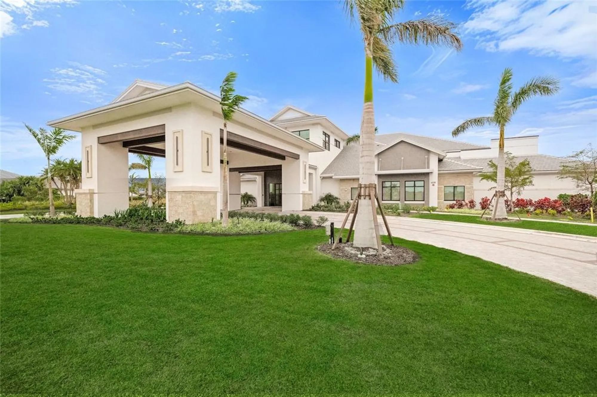 Property Slideshow image 81 of 90 | 16423 isola pl, Lakewood Ranch, FL, 34211