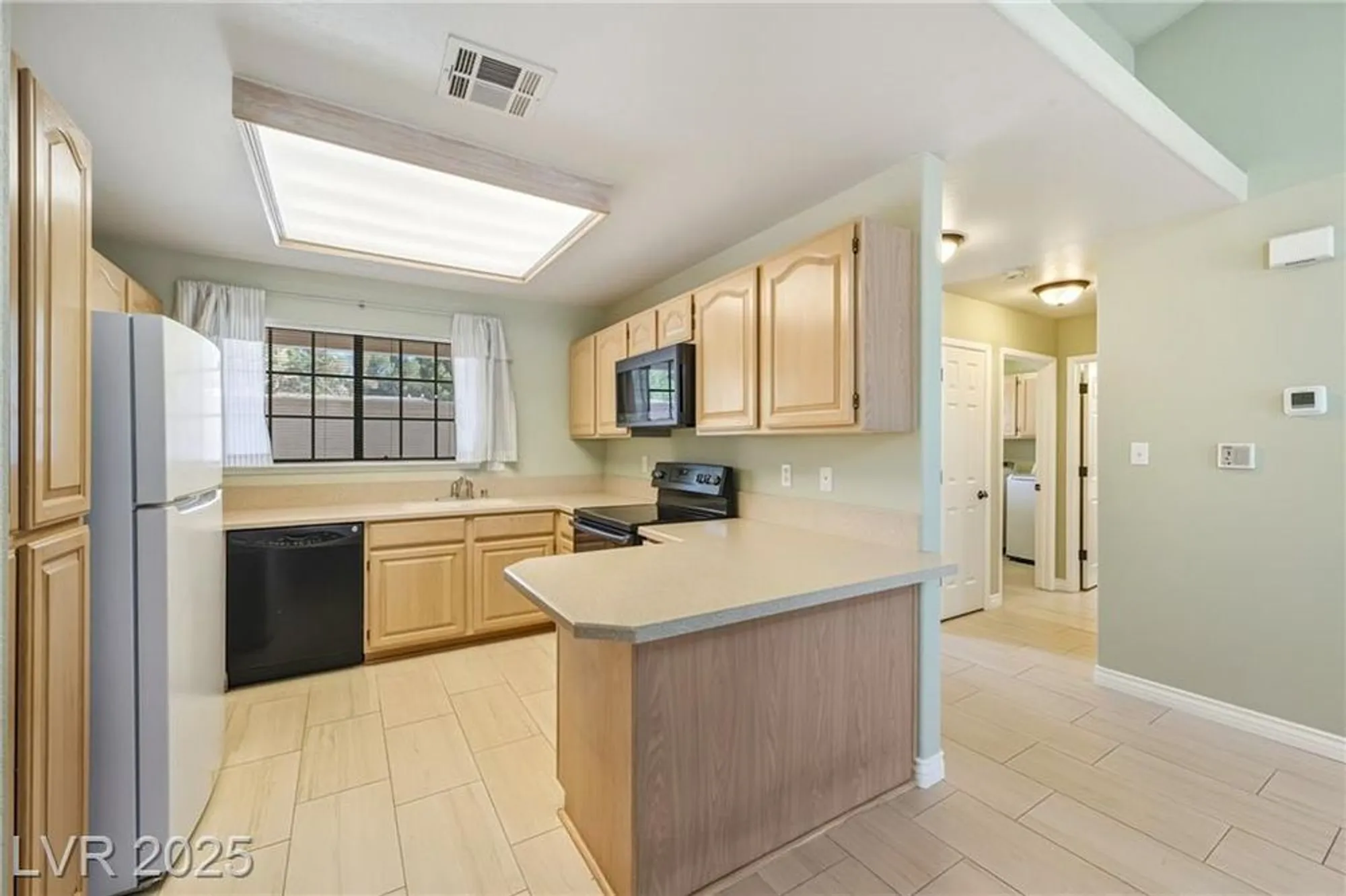 Property Slideshow image 7 of 28 | 2851 s valley view blvd 1039, Las Vegas, NV, 89102