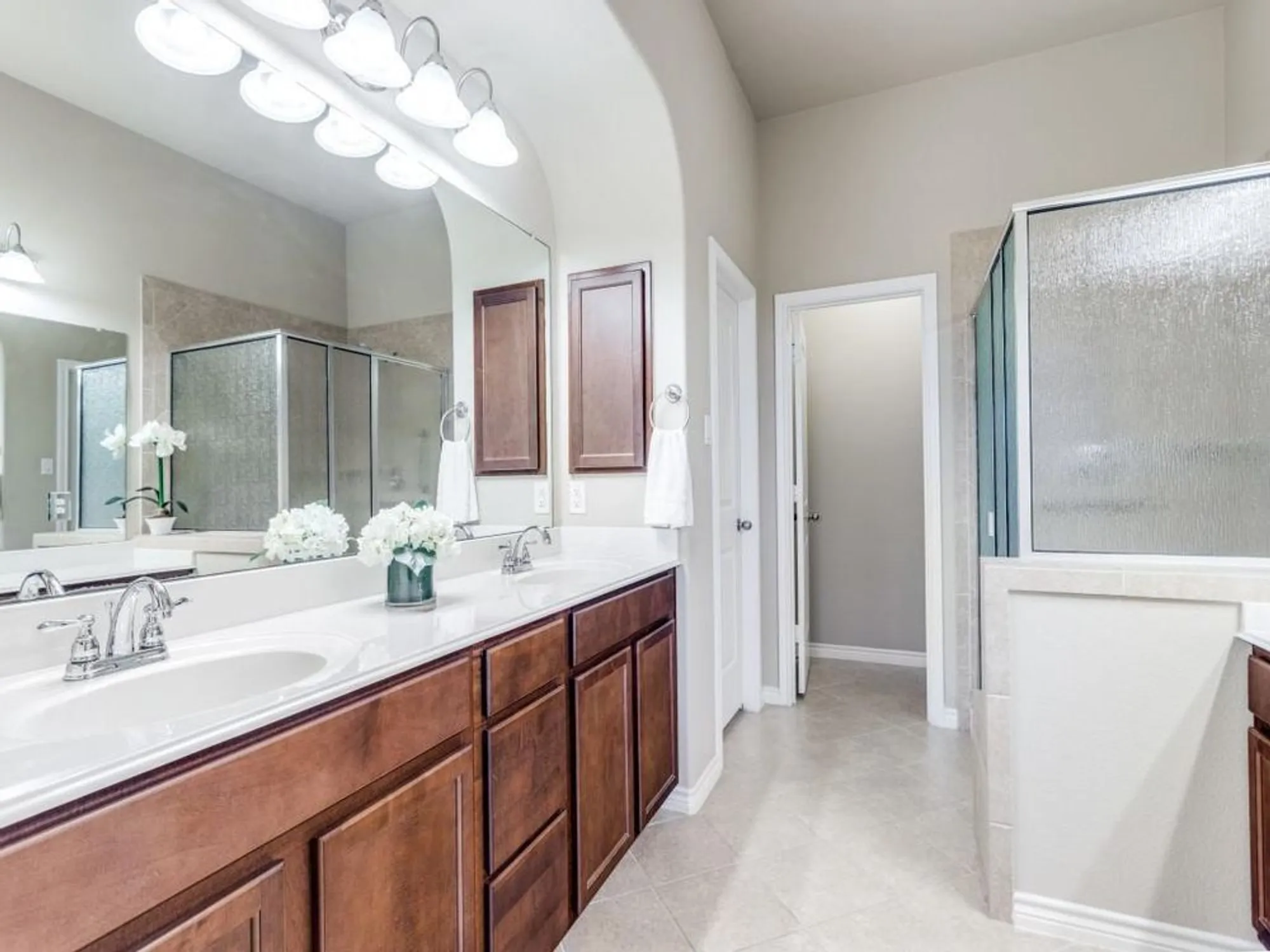 Property Slideshow image 13 of 32 | 1308 isabella ln, Savannah, TX, 76227