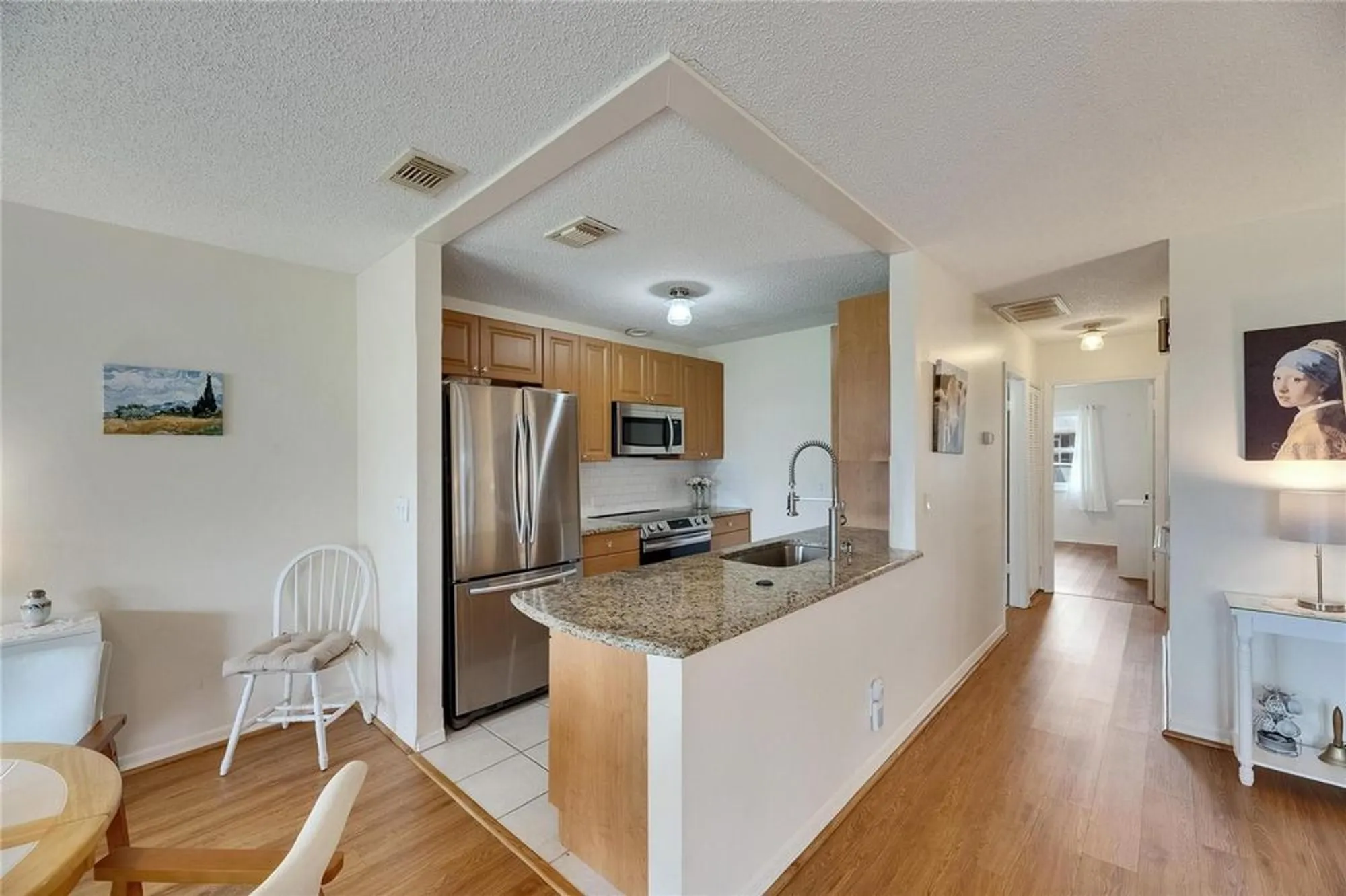 Property Slideshow image 12 of 41 | 123 glendower cir # 123, Sun City Center, FL, 33573