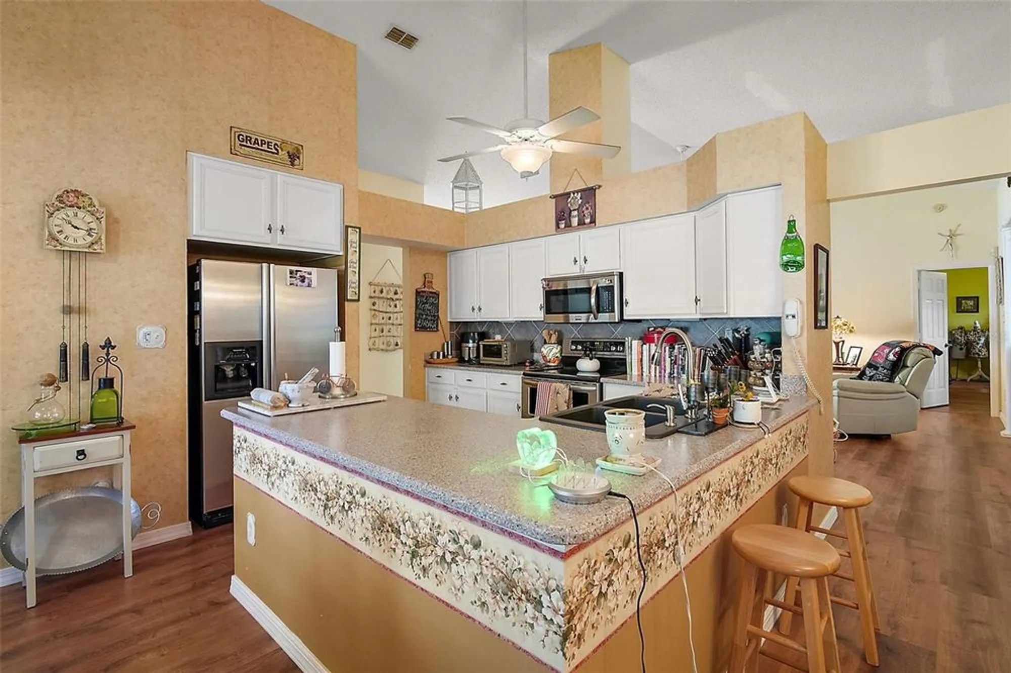 Property Slideshow image 14 of 29 | 25102 meriweather rd, Leesburg, FL, 34748