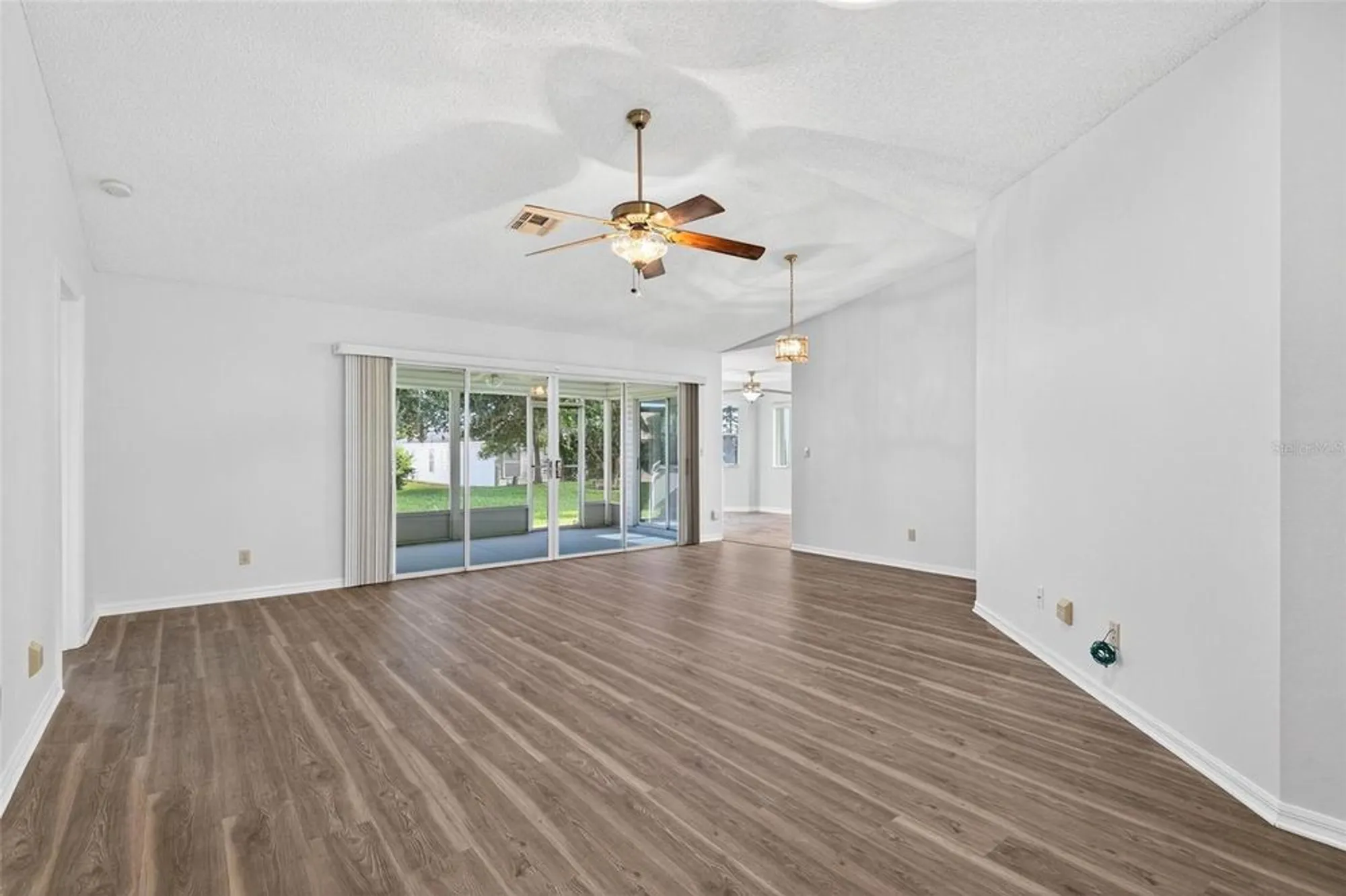 Property Slideshow image 7 of 60 | 651 timbercrest dr, Leesburg, FL, 34748