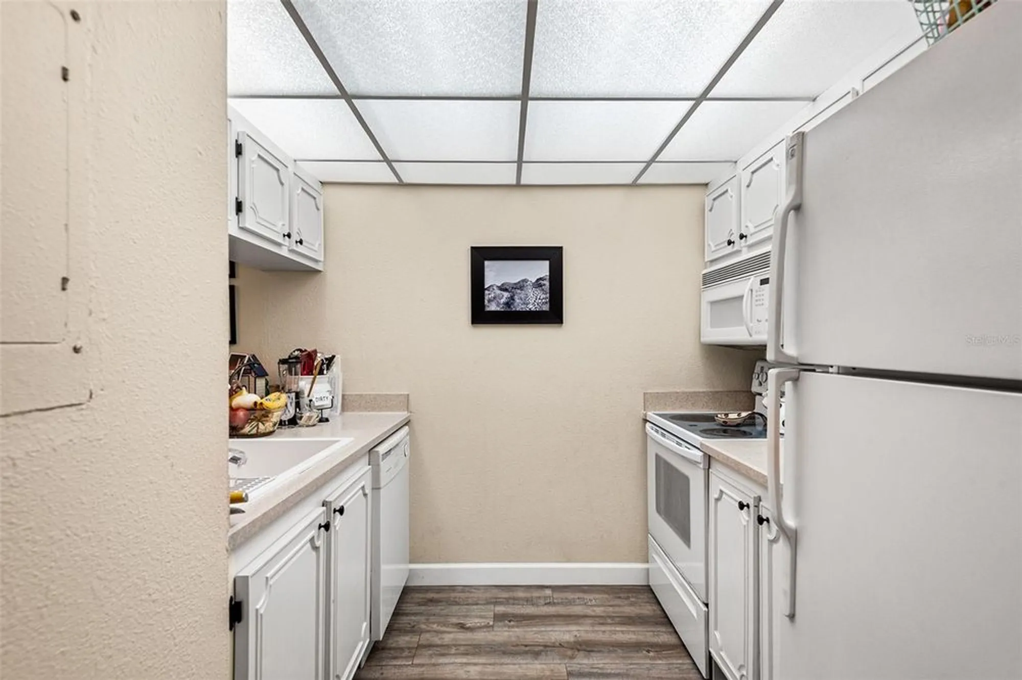 Property Slideshow image 9 of 37 | 14130 rosemary ln 1202, Largo, FL, 33774