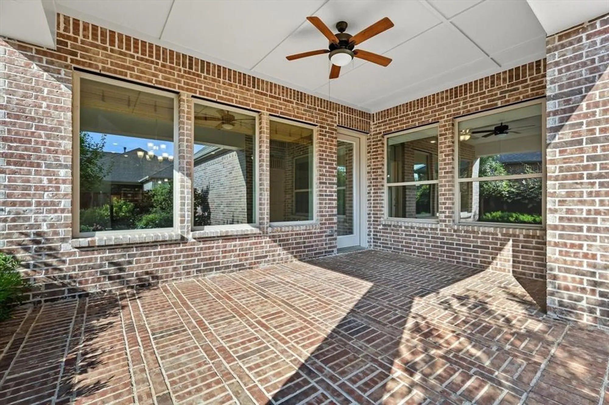 Property Slideshow image 35 of 40 | 4815 beaver creek dr, Arlington, TX, 76005