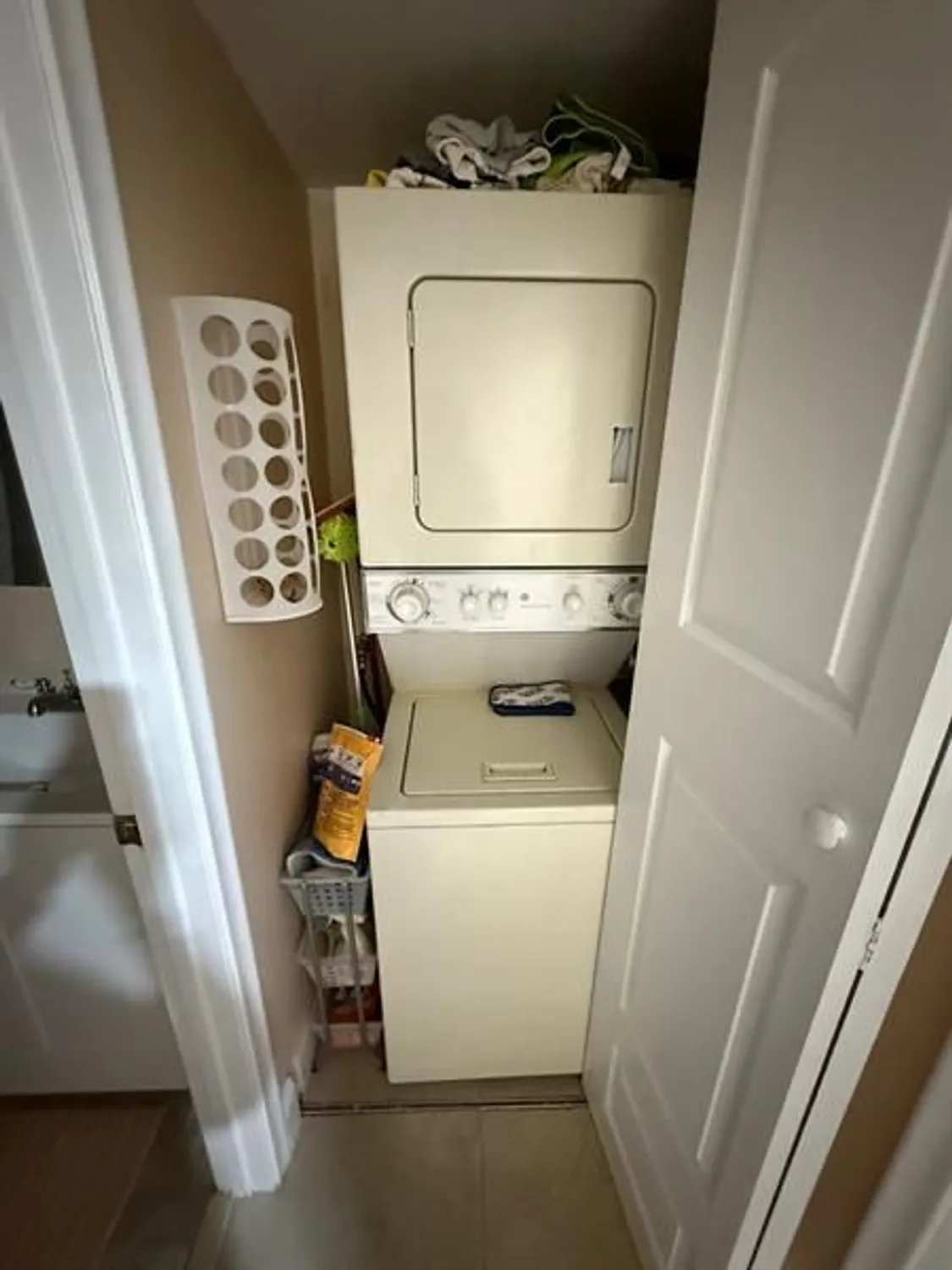 Property Slideshow image 6 of 18 | 1300 sw 130th ave apt f412, Pembroke Pines, FL, 33027