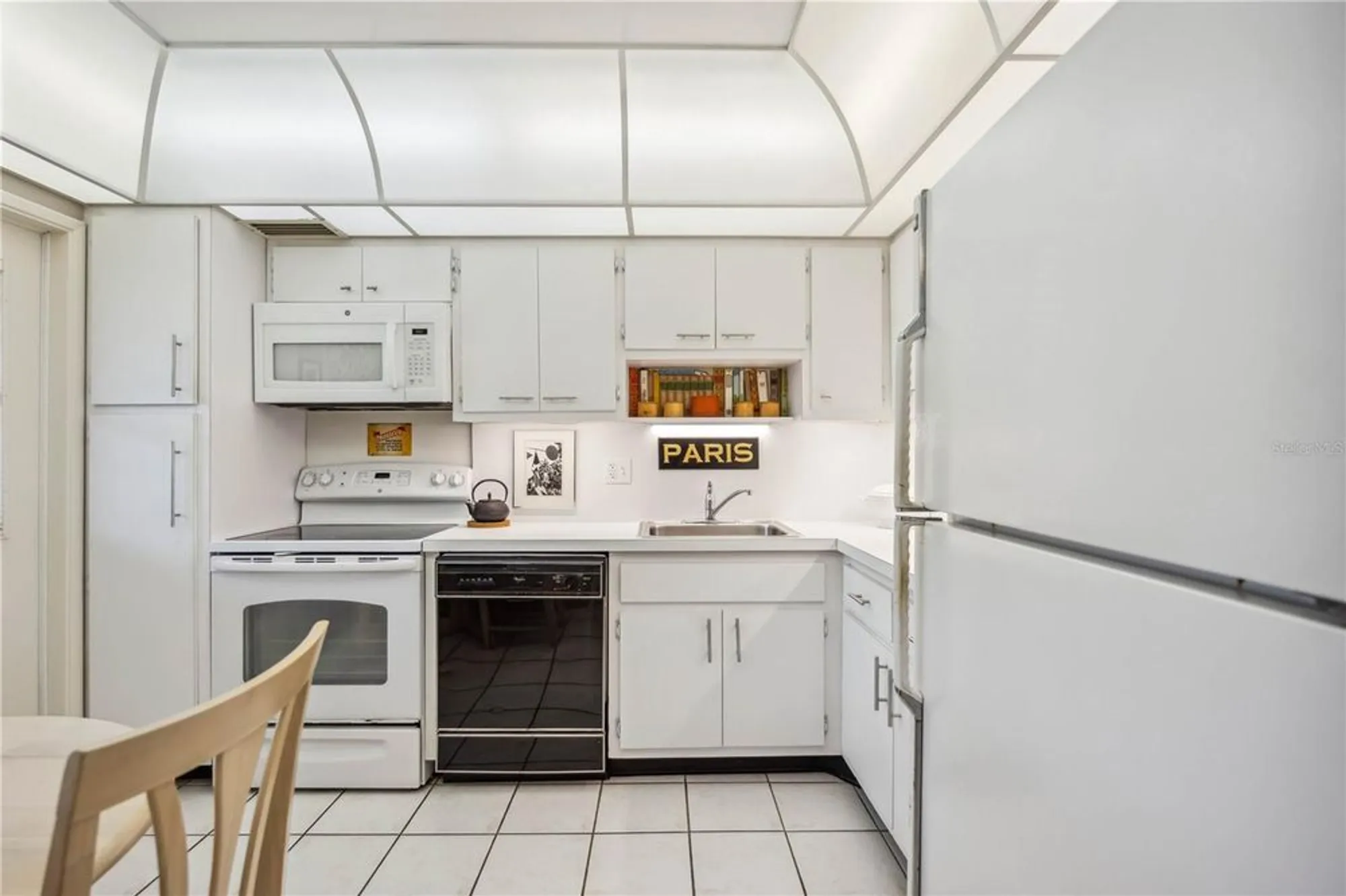 Property Slideshow image 16 of 31 | 7461 w country club dr 207, Sarasota, FL, 34243