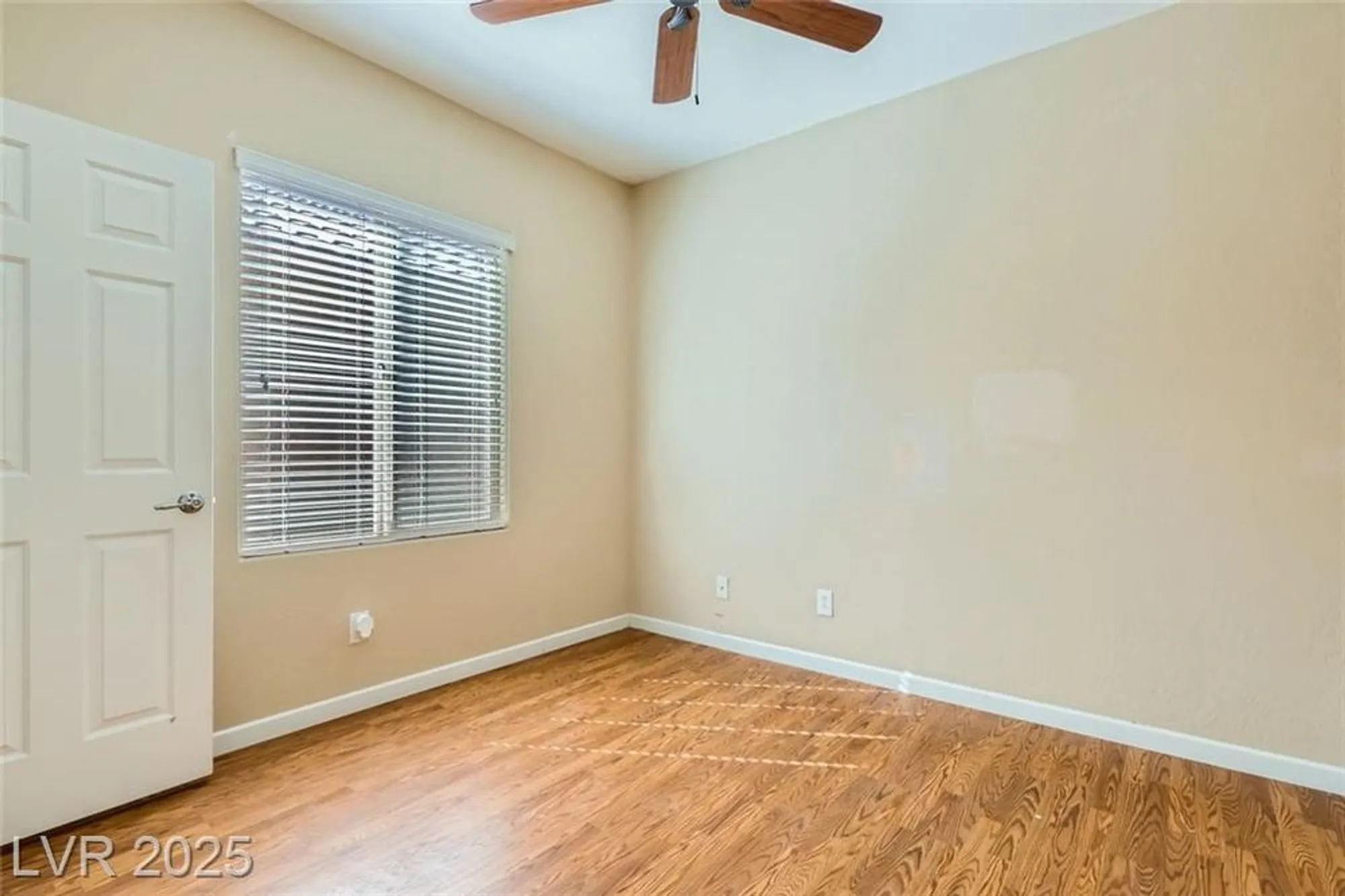 Property Slideshow image 35 of 53 | 6128 isola peak ave, Las Vegas, NV, 89122