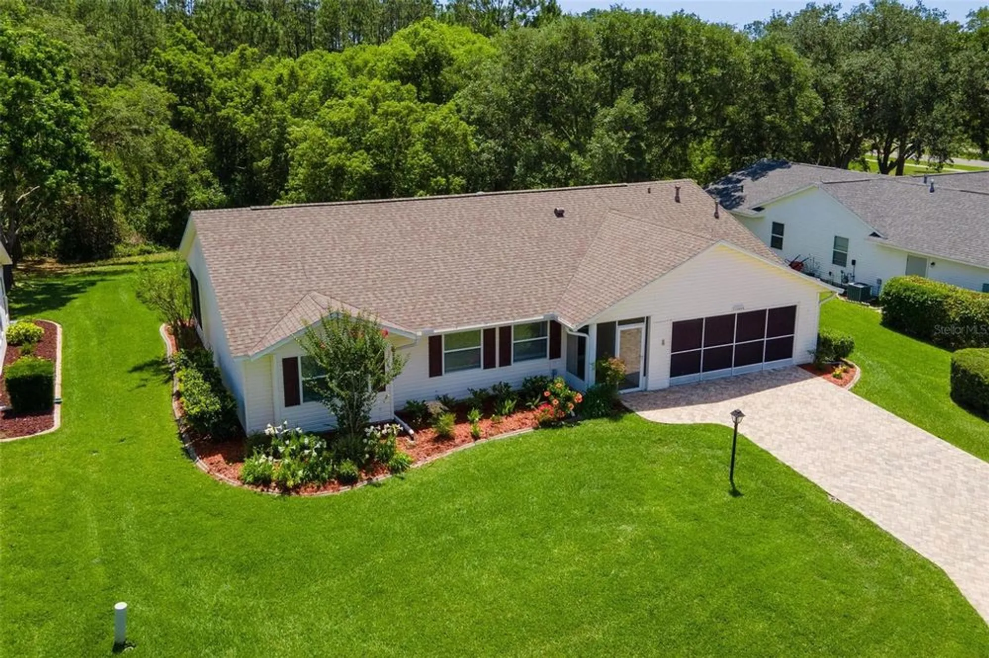 Property Slideshow image 2 of 48 | 26608 racquet cir, Leesburg, FL, 34748