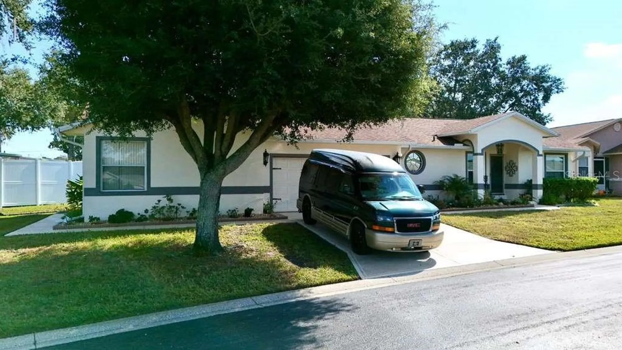 Property Slideshow image 7 of 45 | 6323 silver lakes dr, Lakeland, FL, 33810