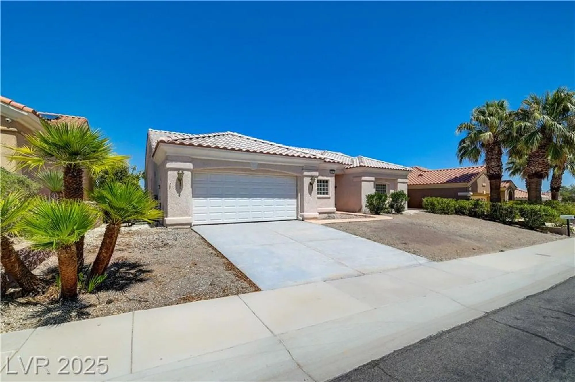 Property Slideshow image 5 of 16 | 2124 bay tree dr, Las Vegas, NV, 89134